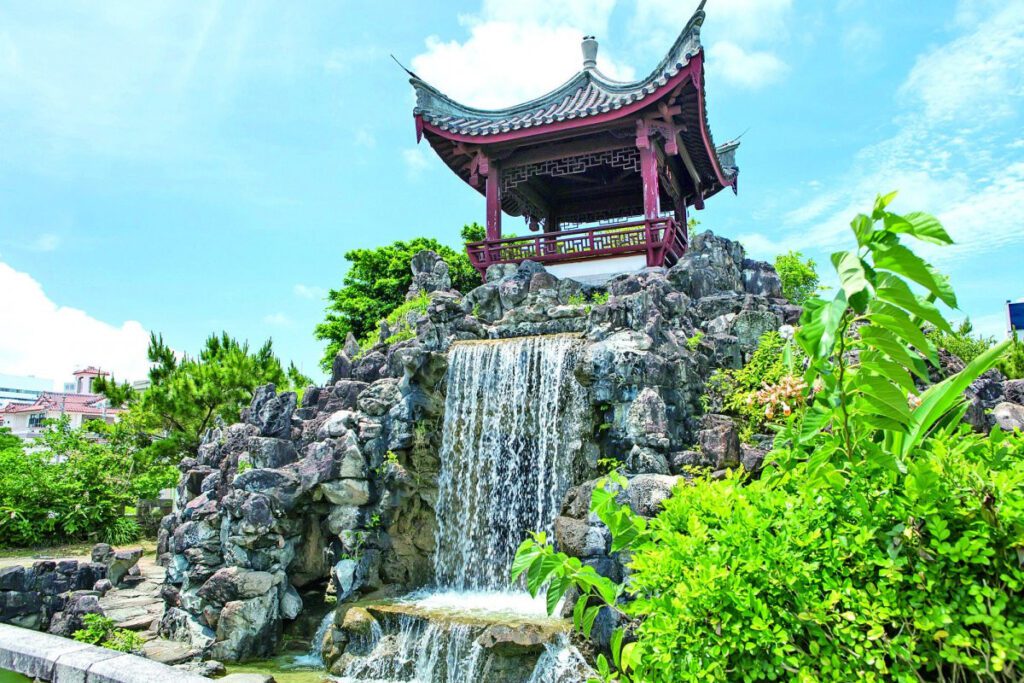 【福州園】2026門票¥330參觀攻略：開放時間、交通方式、停車場、雨天遊玩建議｜那霸中式園林