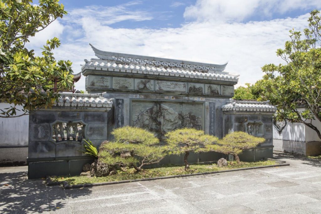 【福州園】2026門票¥330參觀攻略：開放時間、交通方式、停車場、雨天遊玩建議｜那霸中式園林