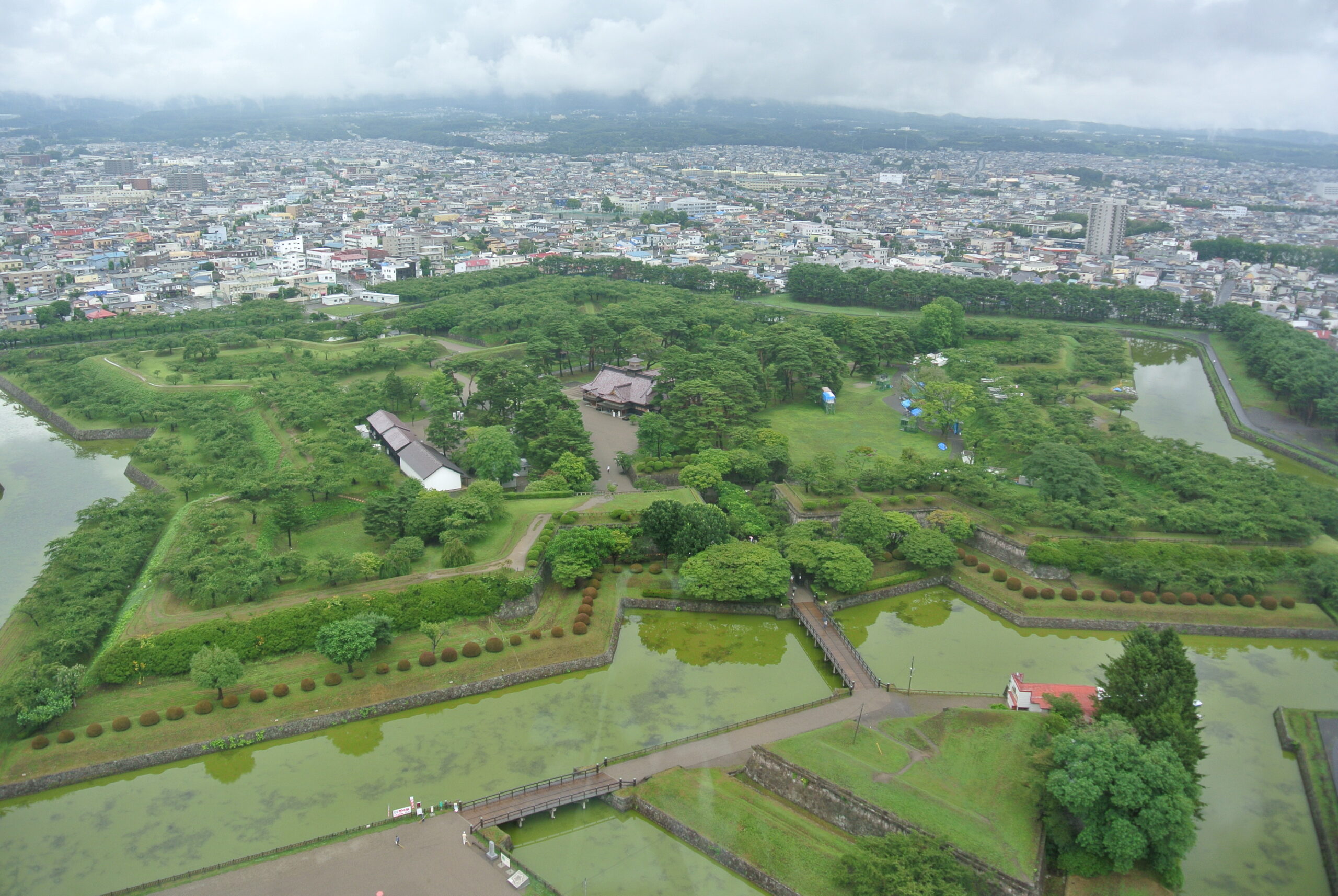 從五稜郭塔俯瞰五稜郭全景