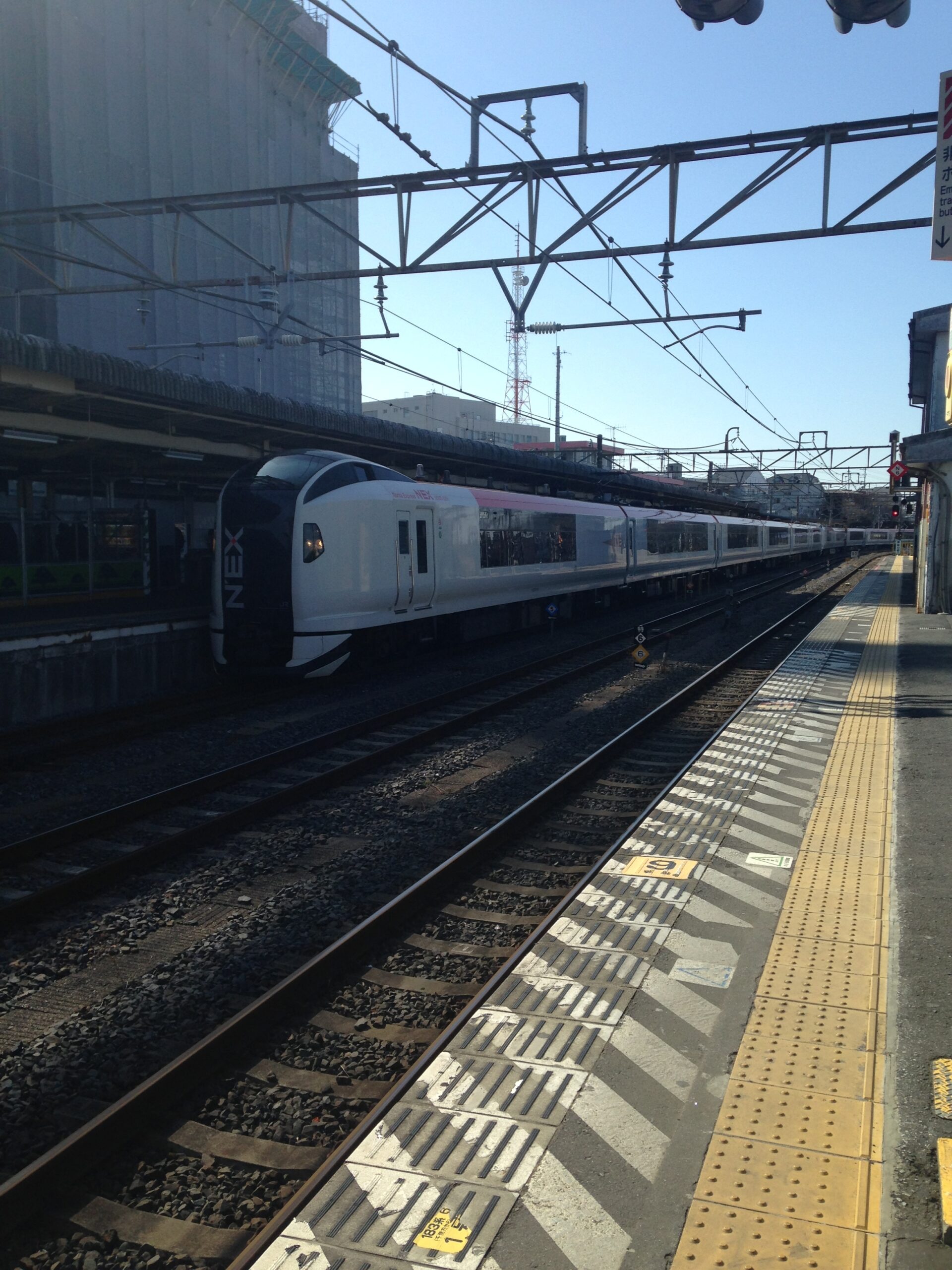 成田站停靠的成田特快列車