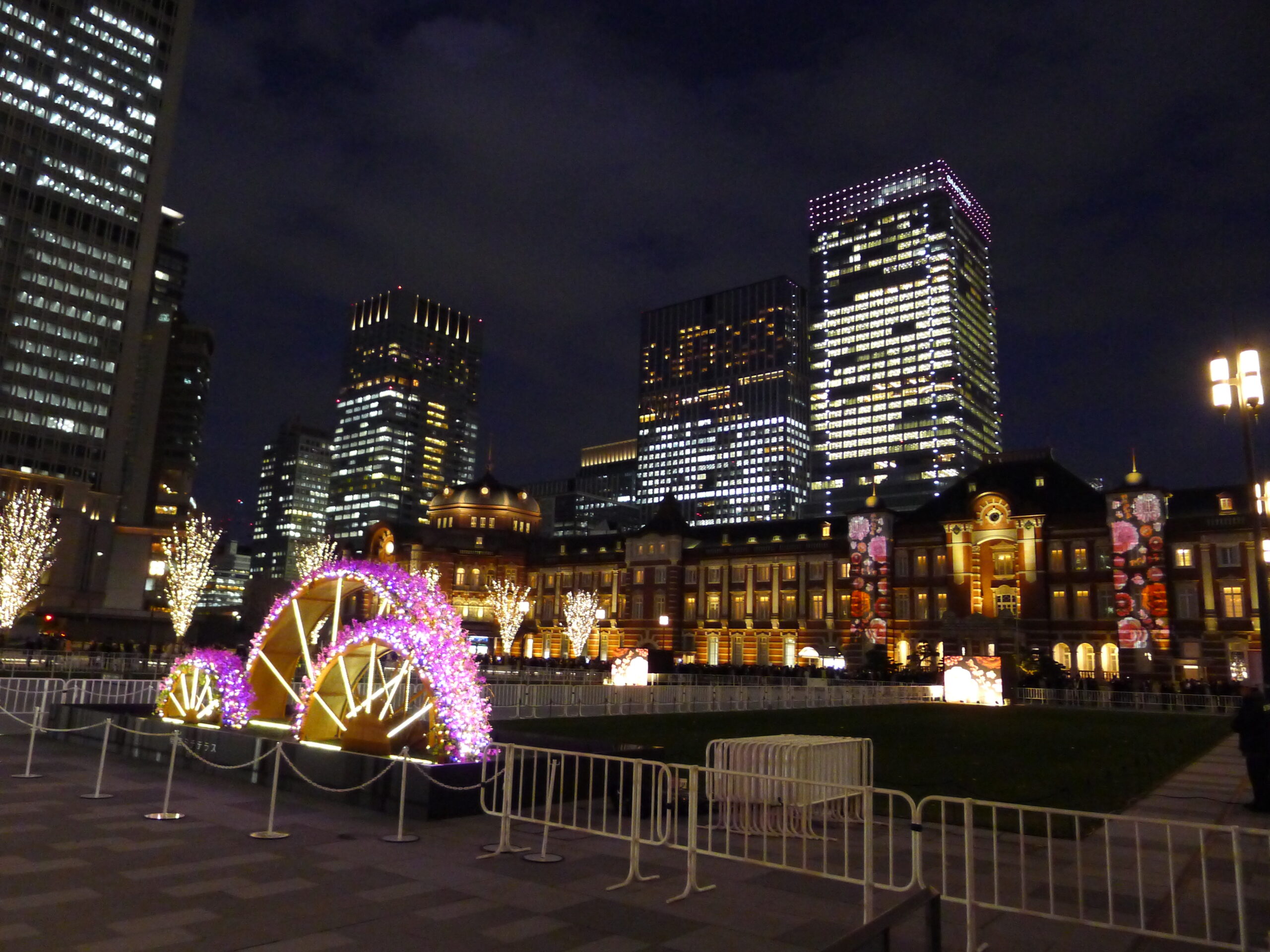 東京站丸之內廣場照明