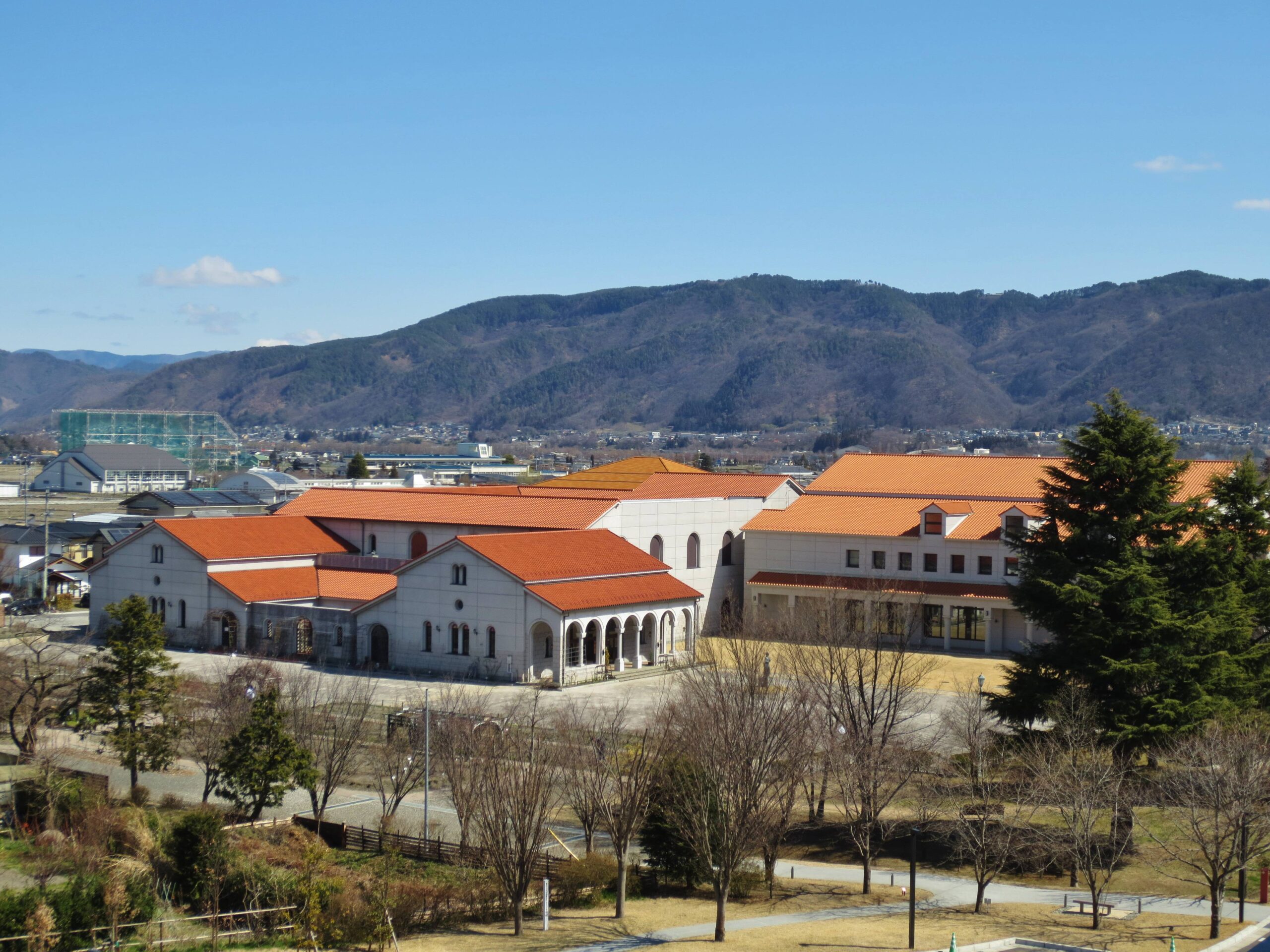 安曇野市立現代美術館、豐科交流學習中心「希望」