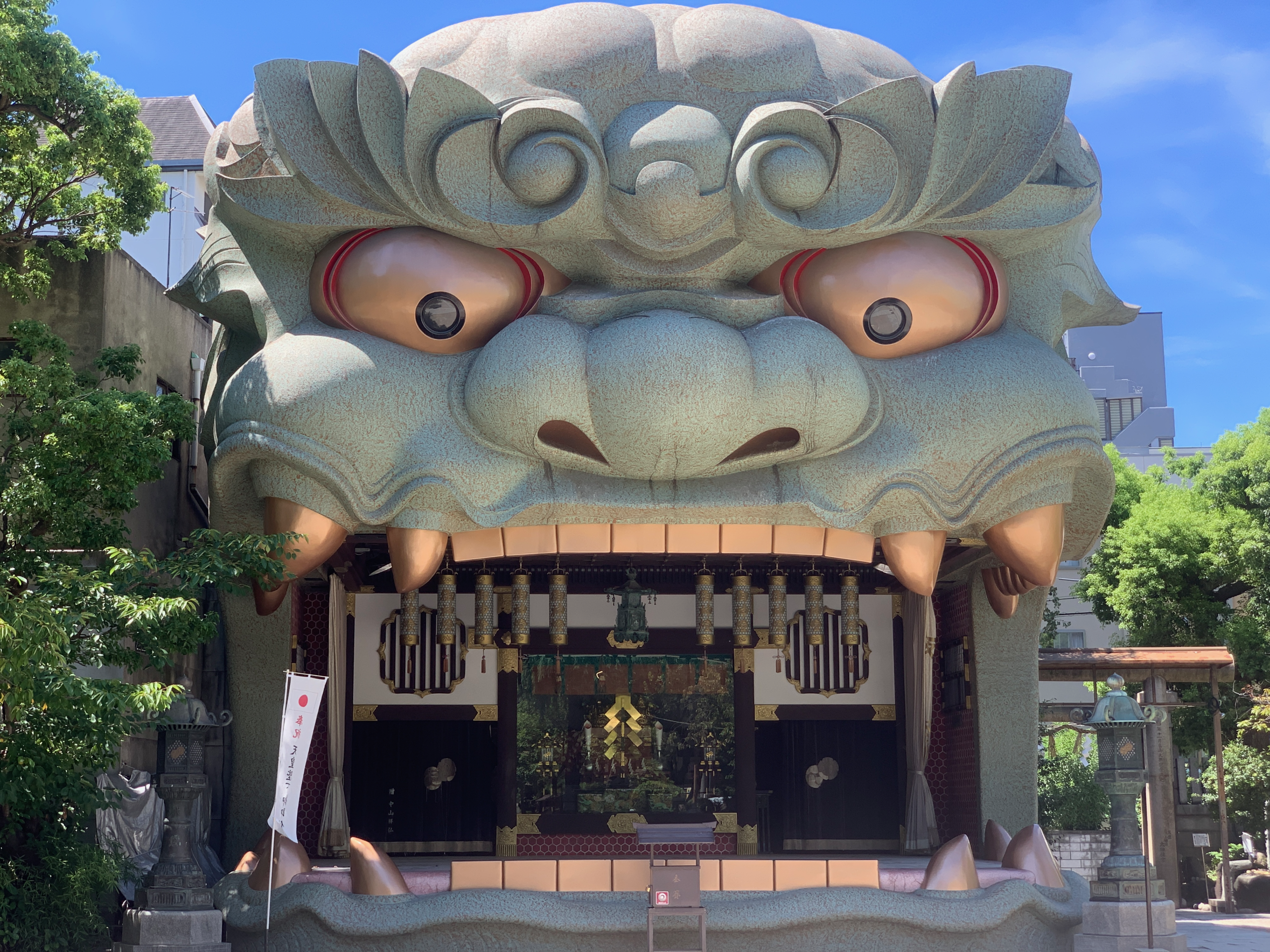難波八阪神社獅子殿