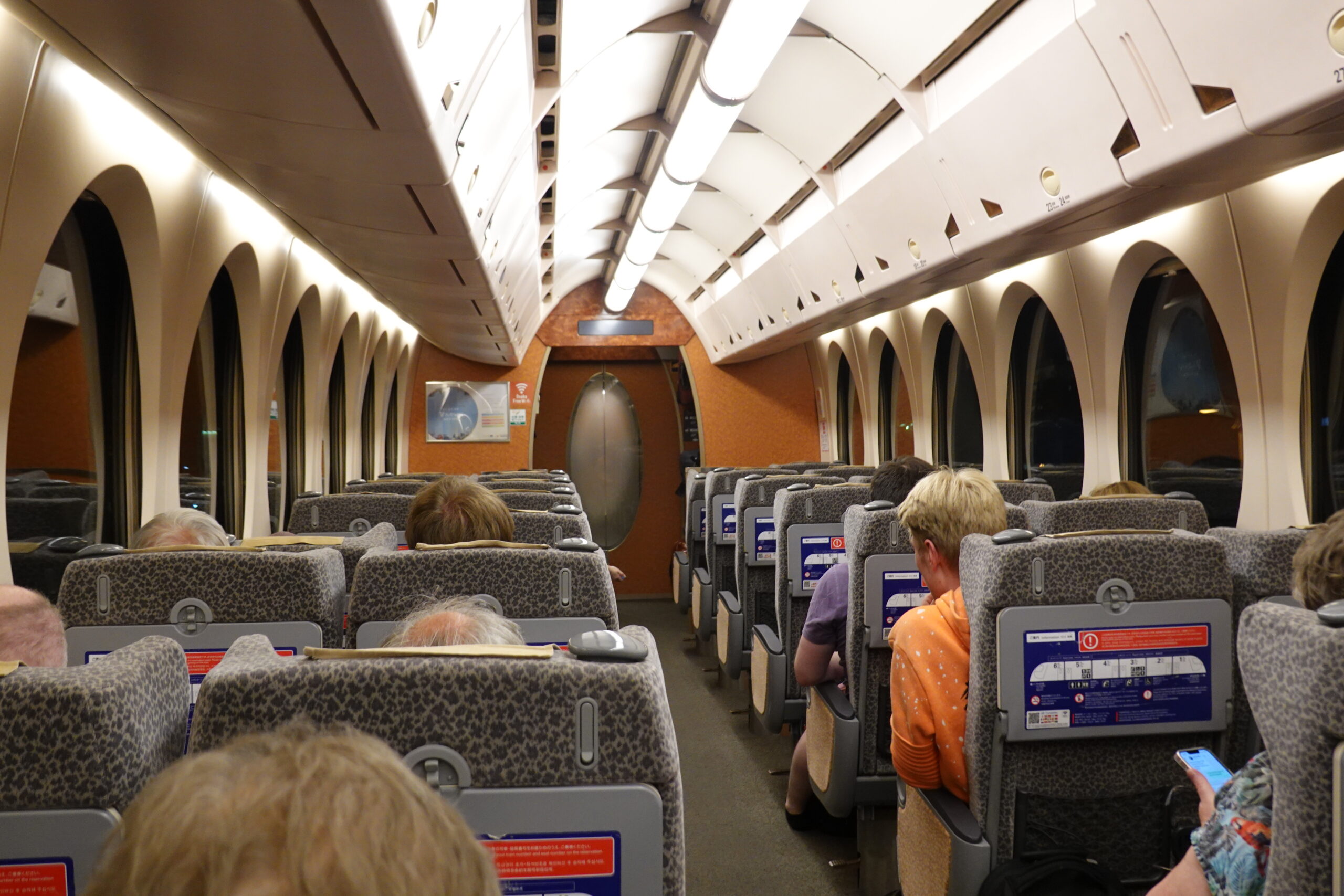 南海鐵路 Rapit 車廂內部