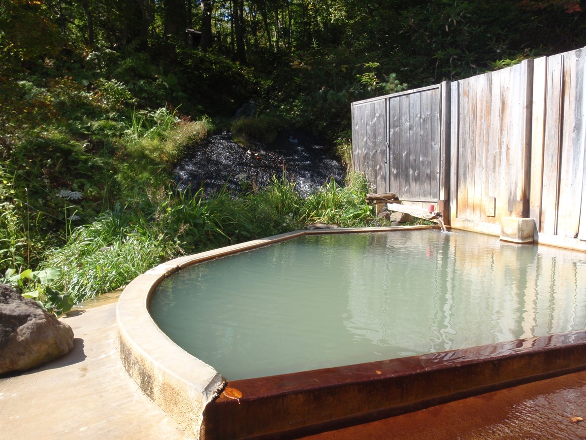 北海道二世古昆布溫泉小川露天浴場