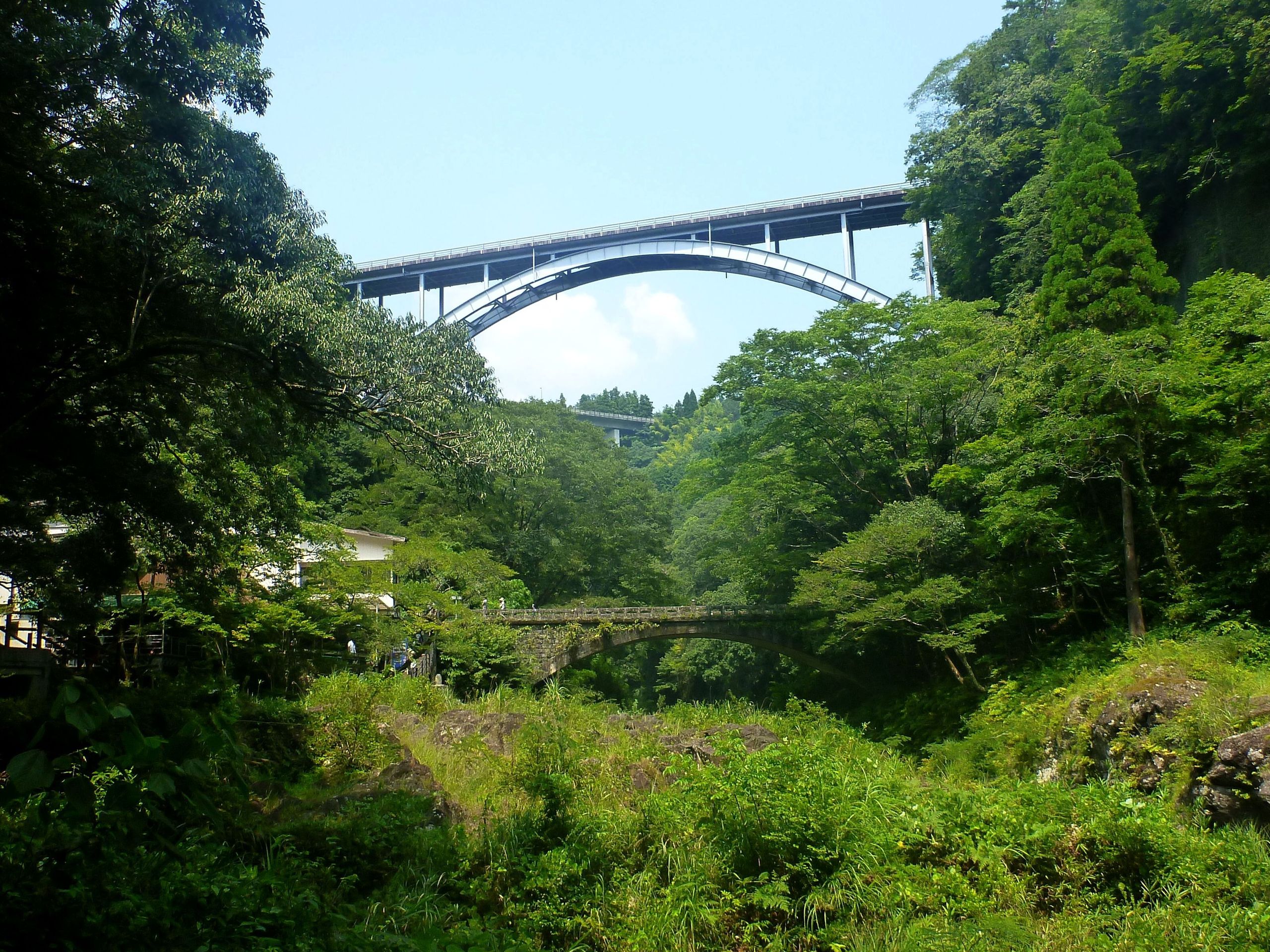 高千穗峽清澈峽谷