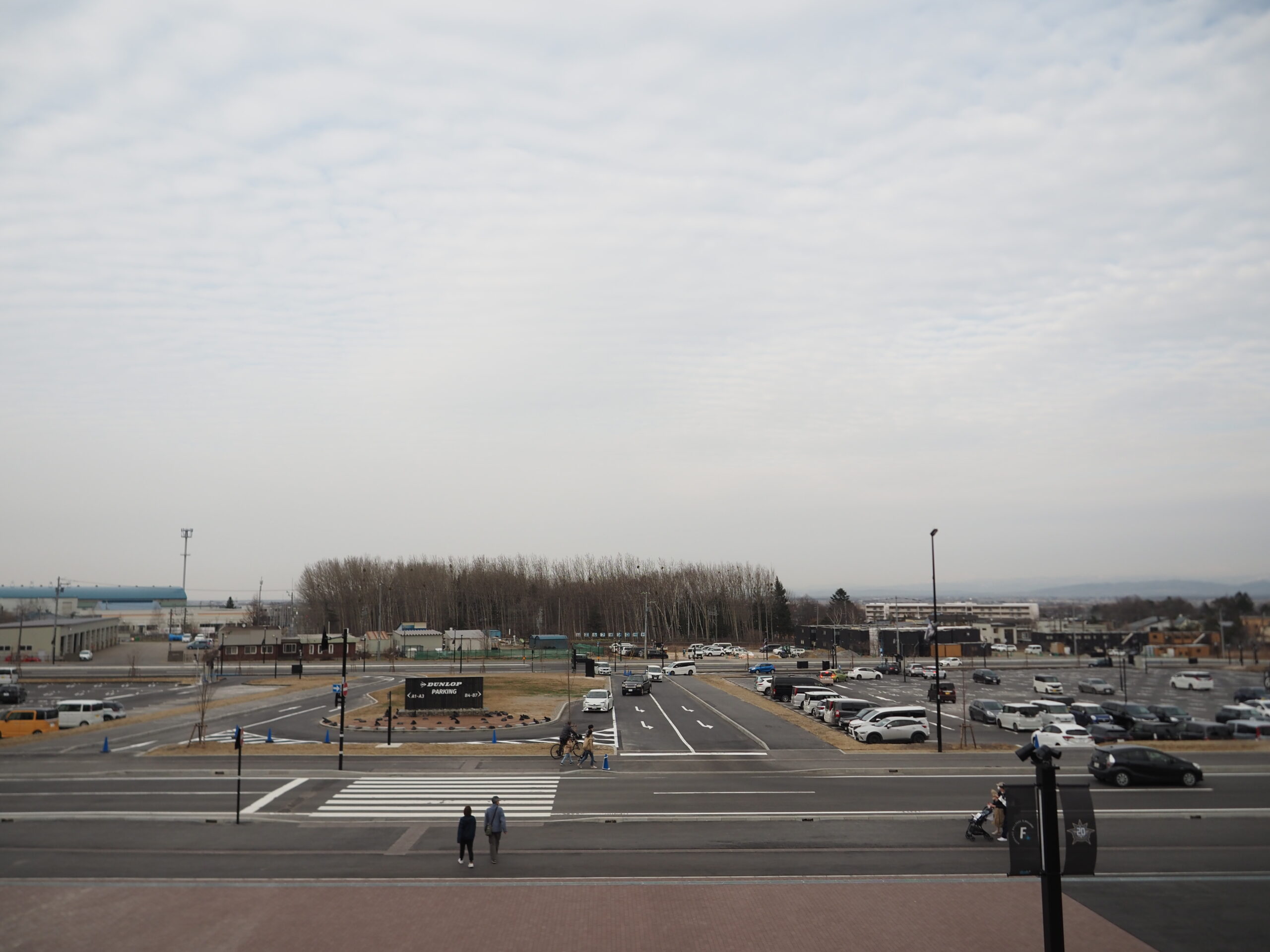 ES CON FIELD 北海道停車場