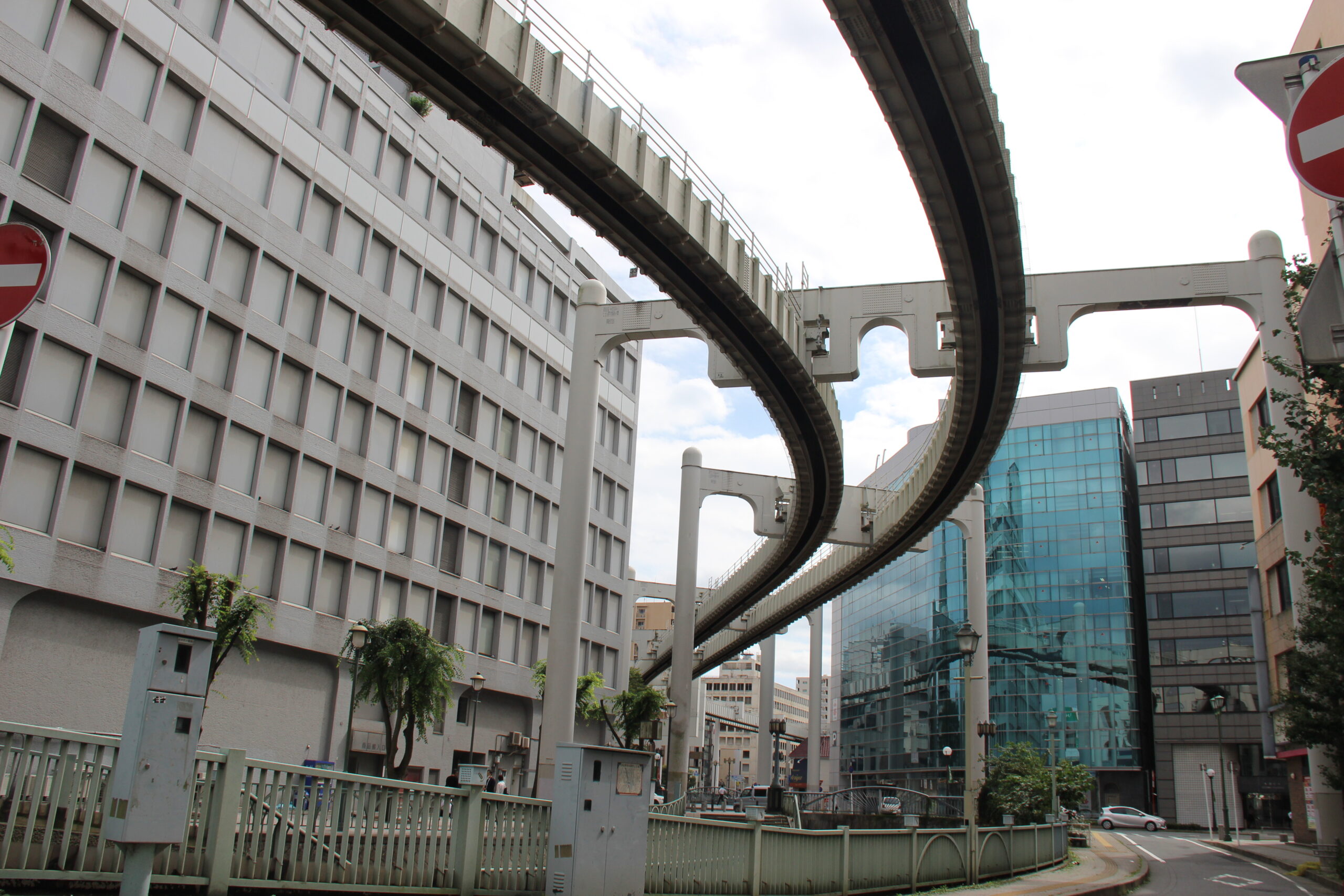 千葉懸掛式單軌電車