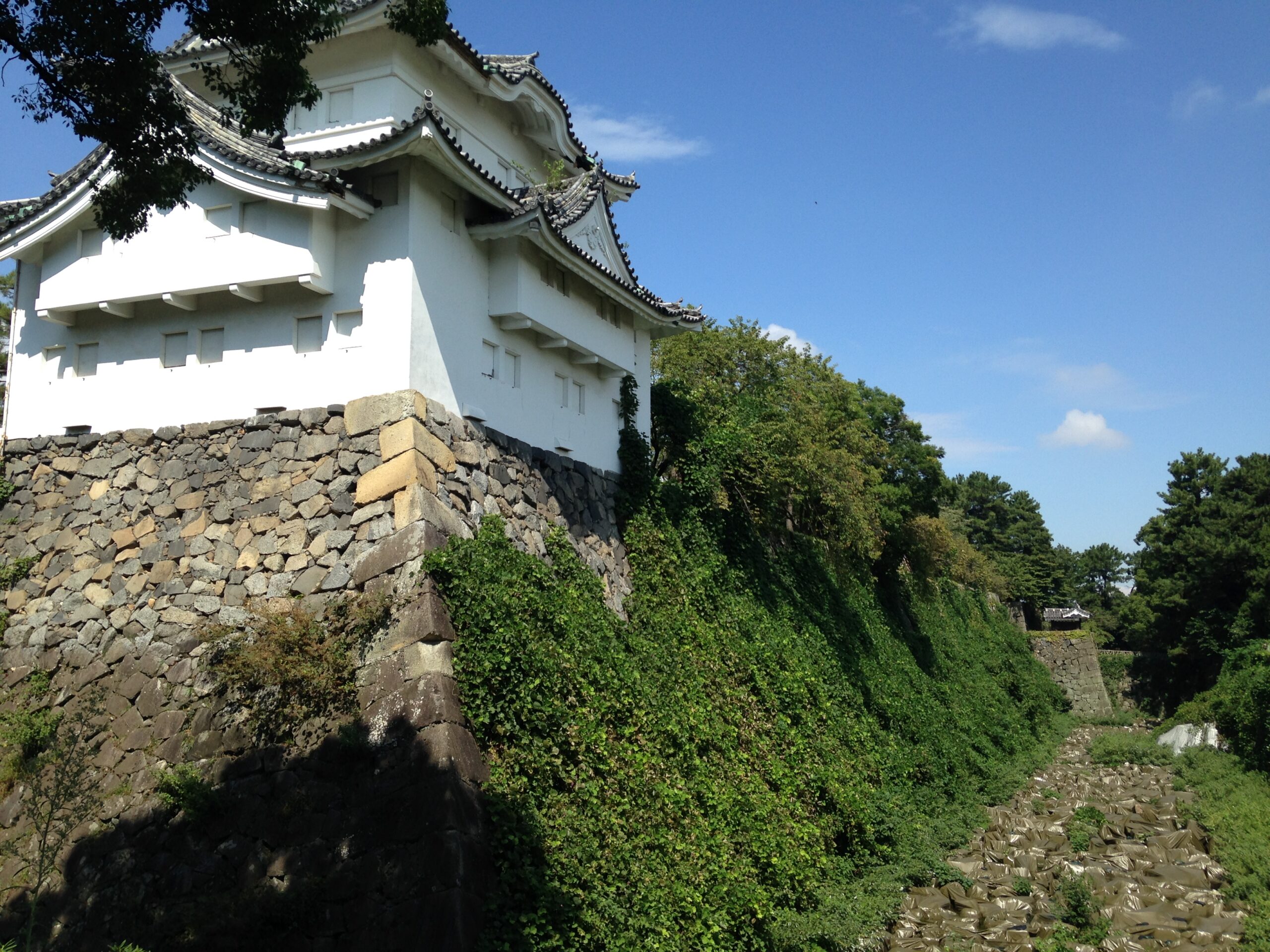 名古屋城東南角樓與石牆