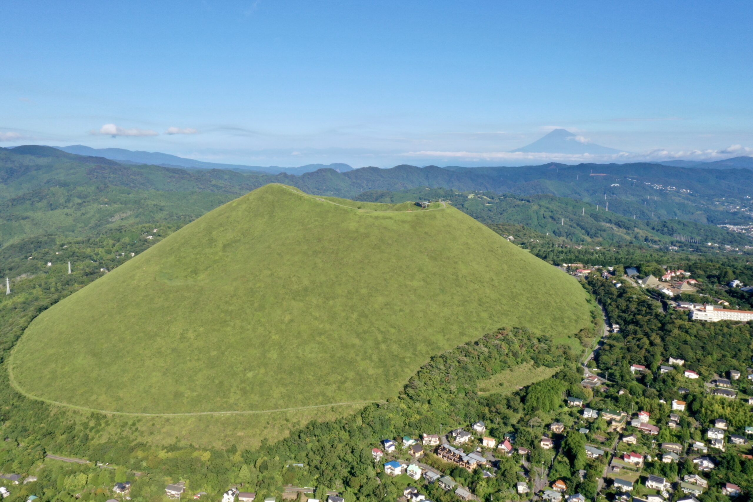 大室山(伊豆半島)與富士山