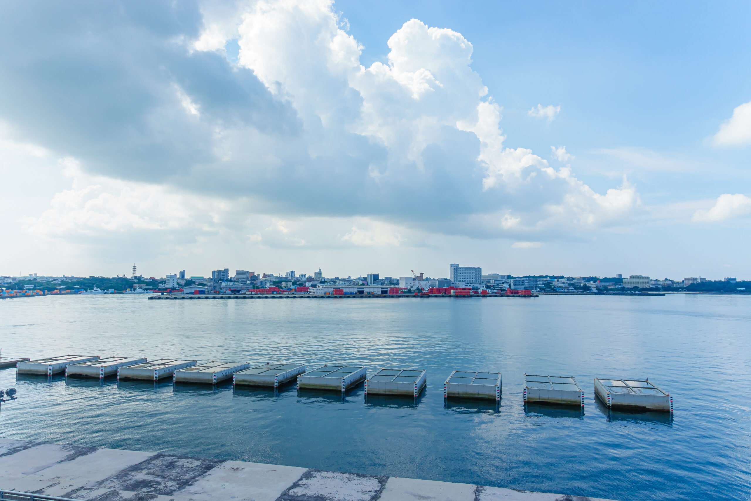 宮古島平良港晨間全景