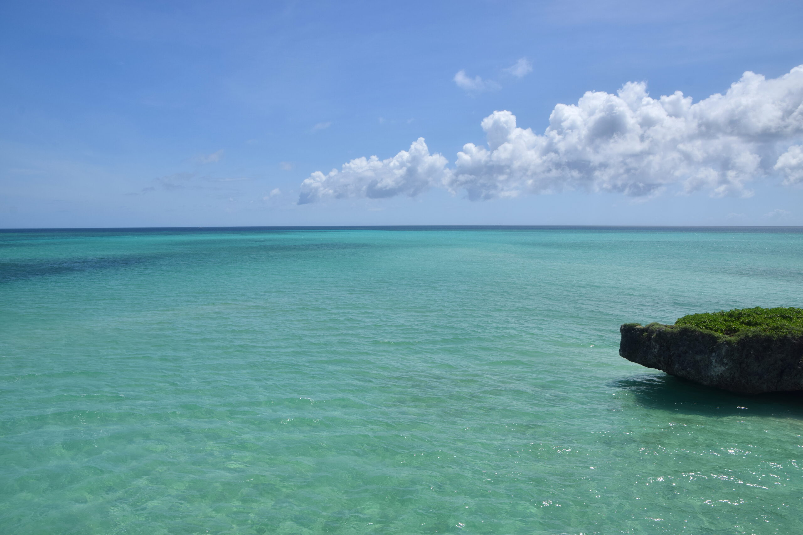 宮古島迷人的湛藍海水
