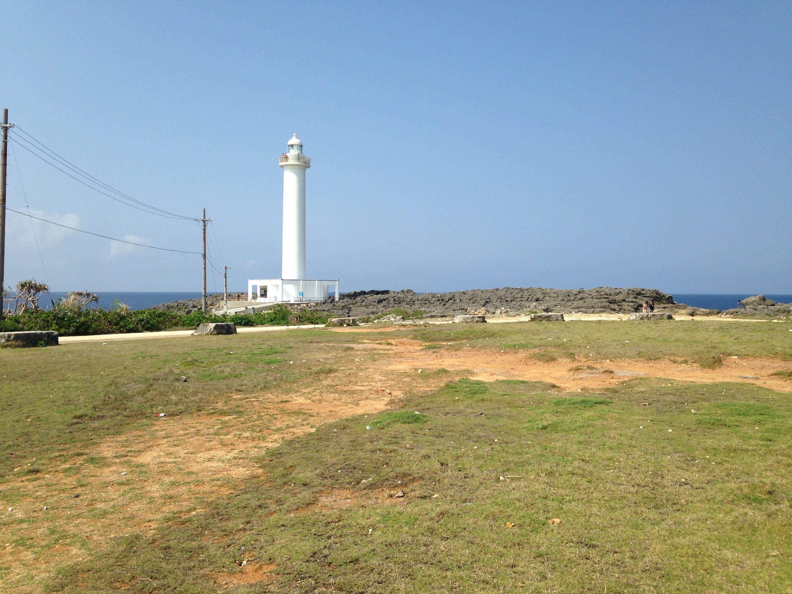 岬角燈塔與岬角岩石