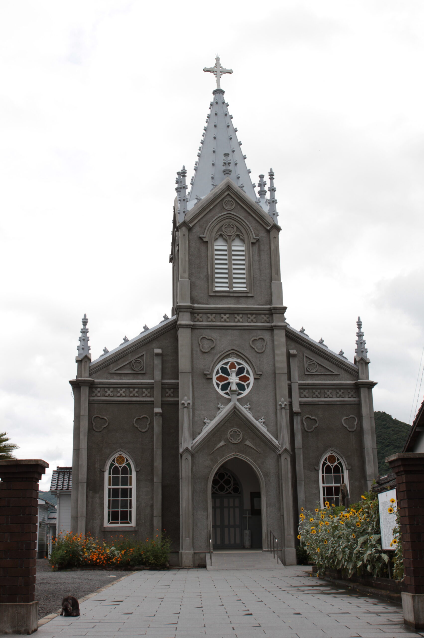 崎津天主堂外觀與海港景色