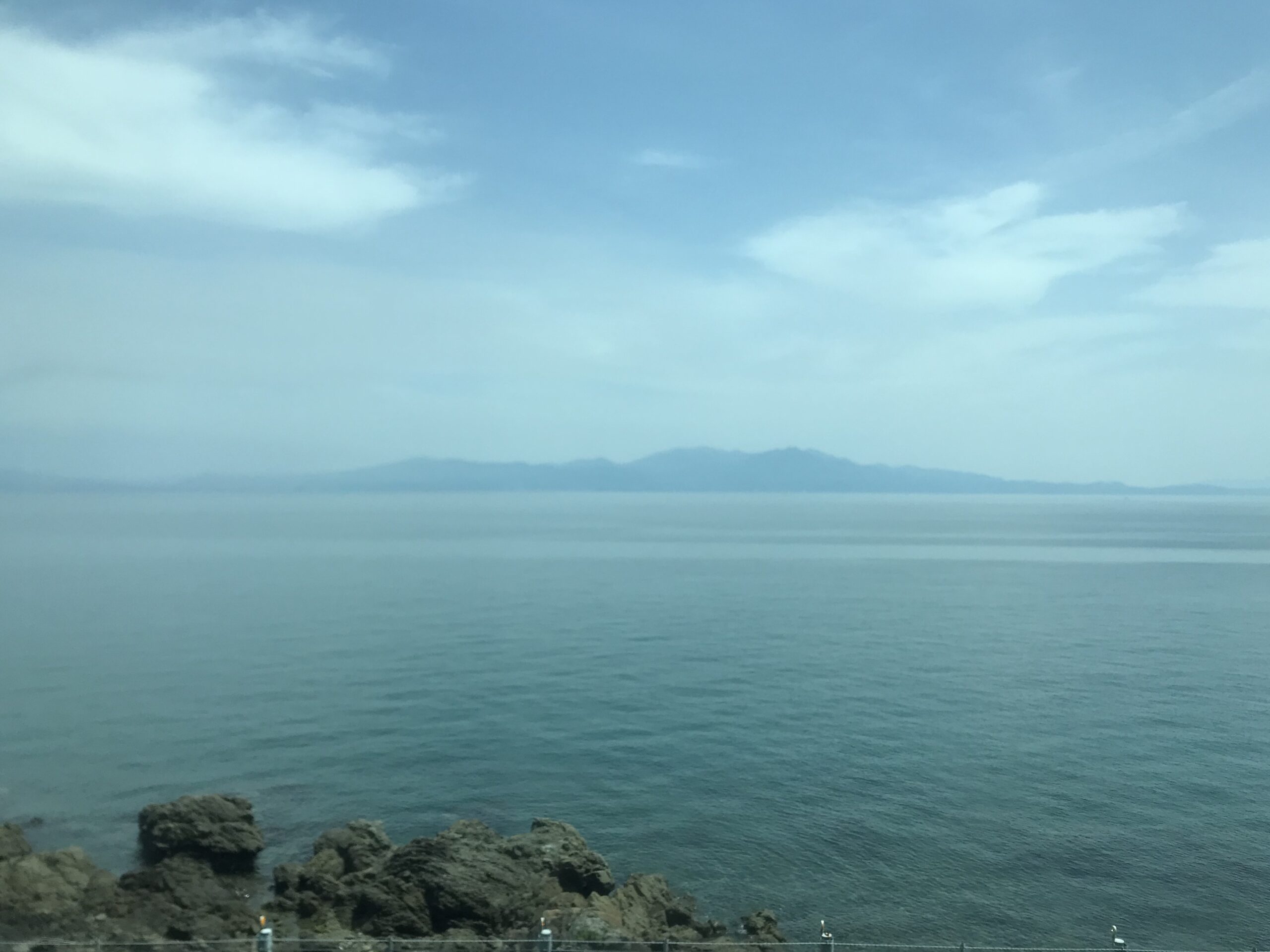 從指宿枕崎線列車俯瞰大隅半島和鹿兒島灣