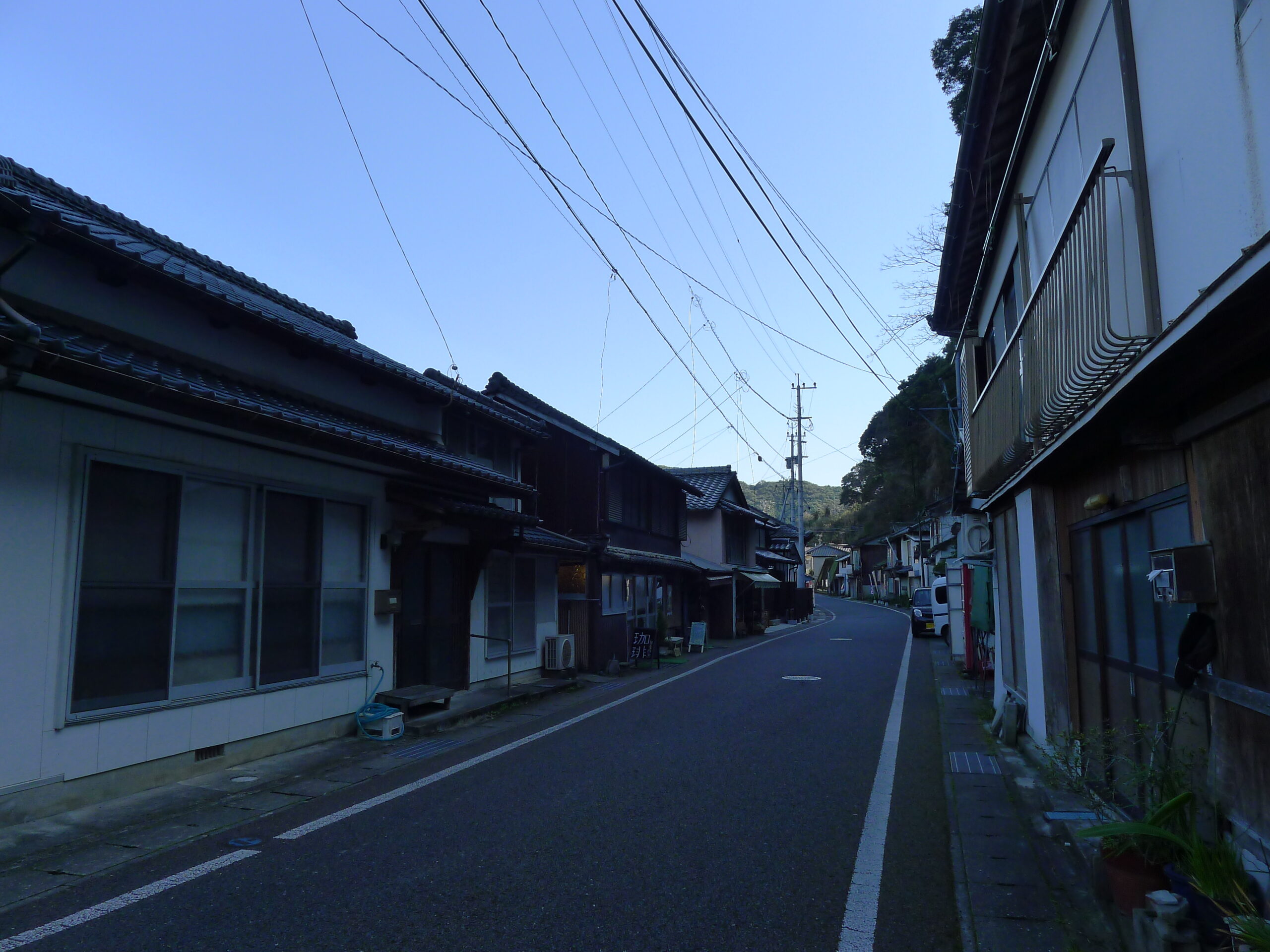 日本坂津村主街