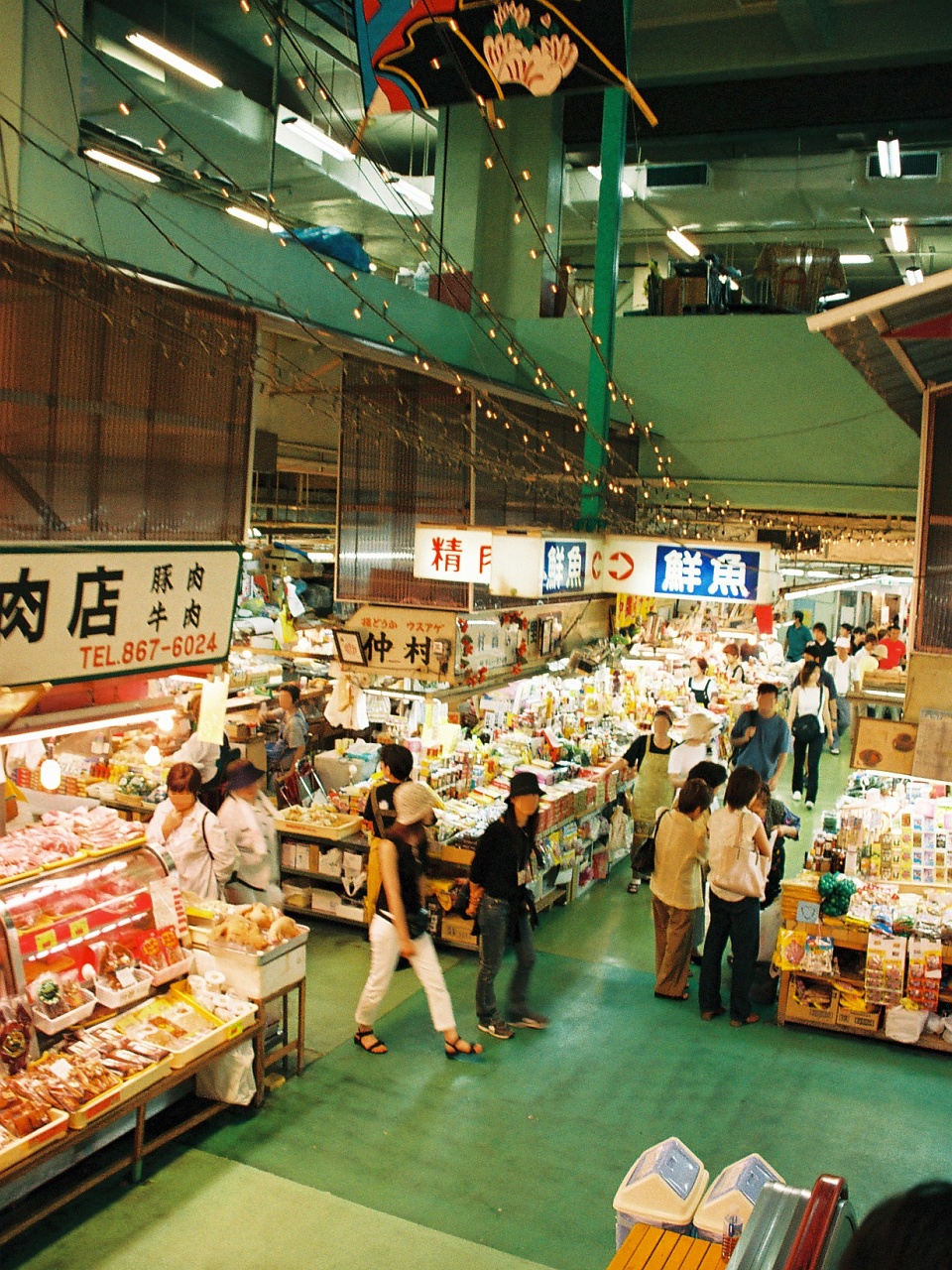日本沖繩，真榮里公共市場內部