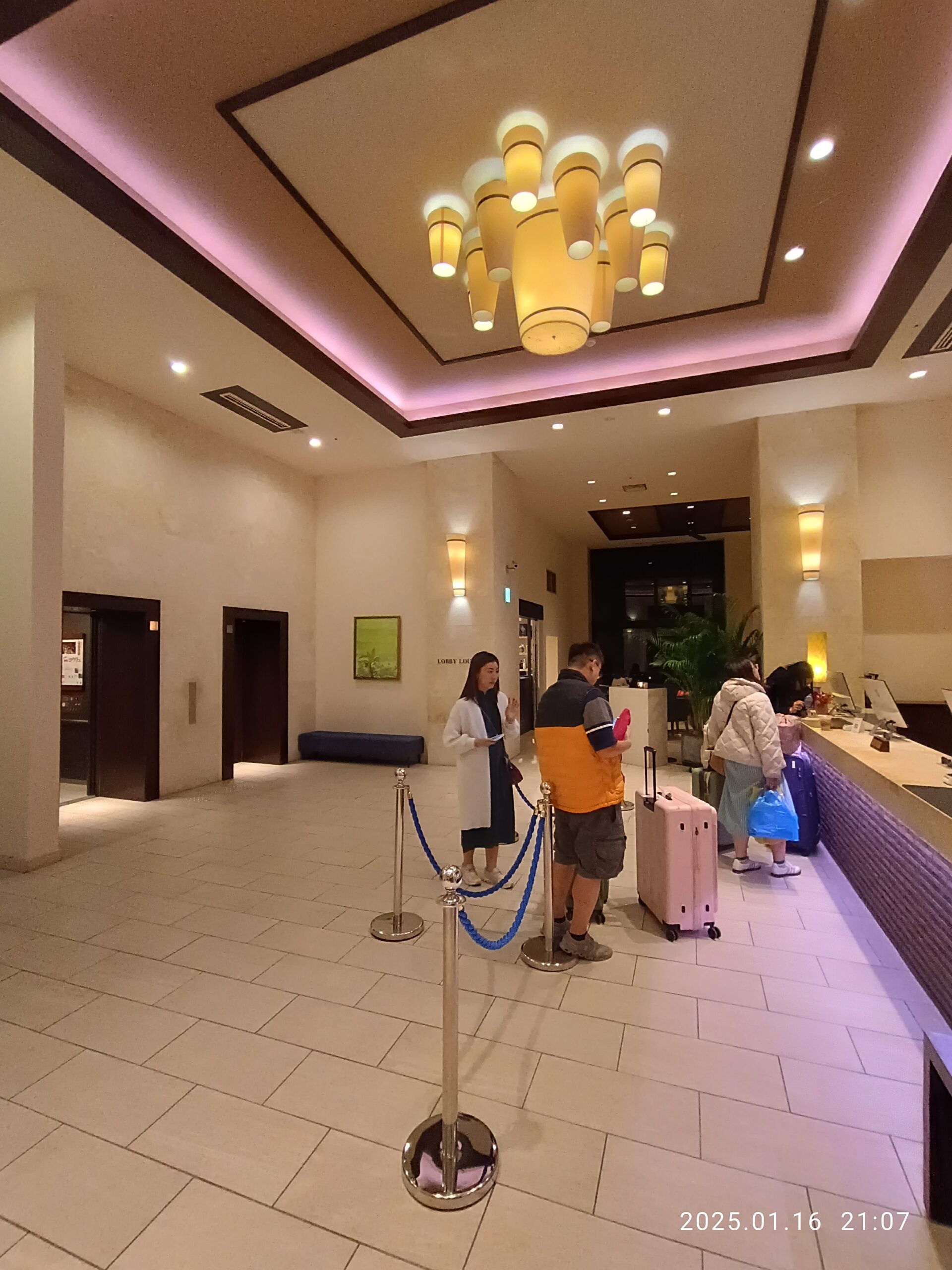 日本沖繩豐見城市 琉球溫泉瀨長島飯店大廳