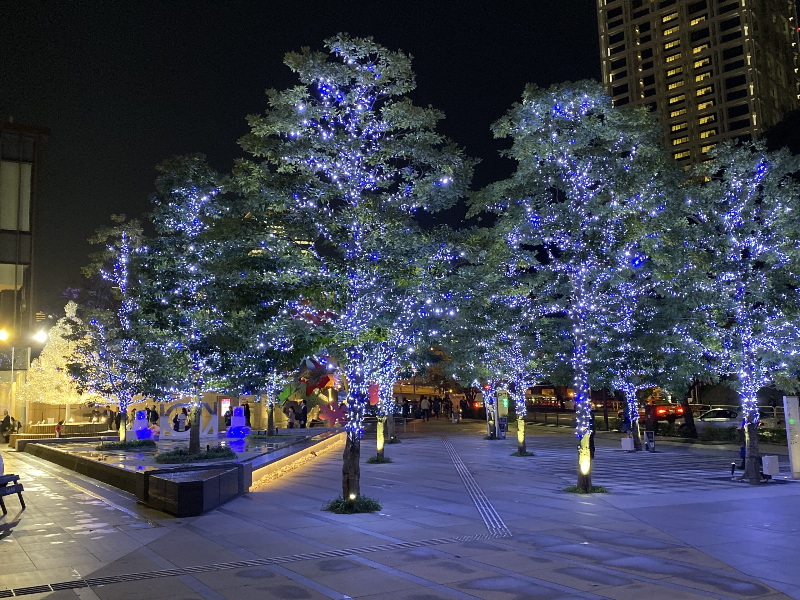 東京紀尾井町花園露台水晶聖誕樹