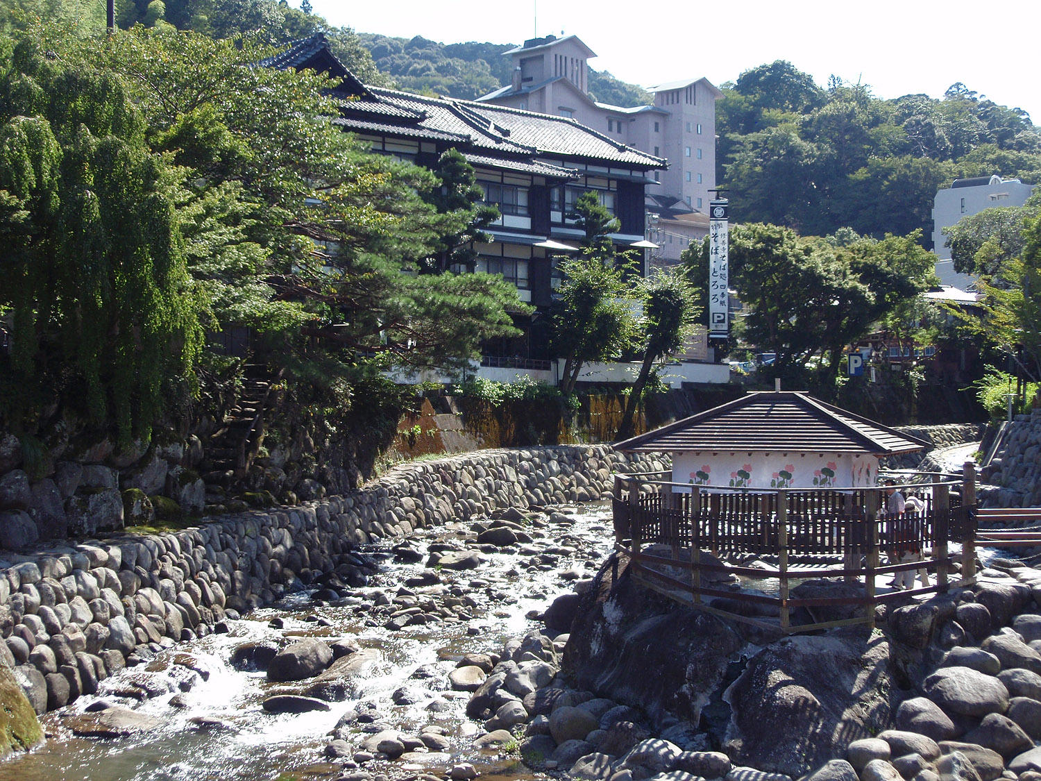 桂川河床獨鈷之湯溫泉小屋