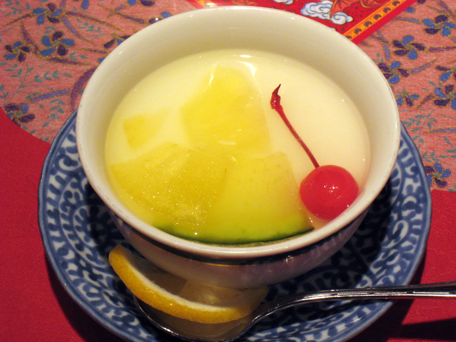 橫濱中華街的杏仁豆腐