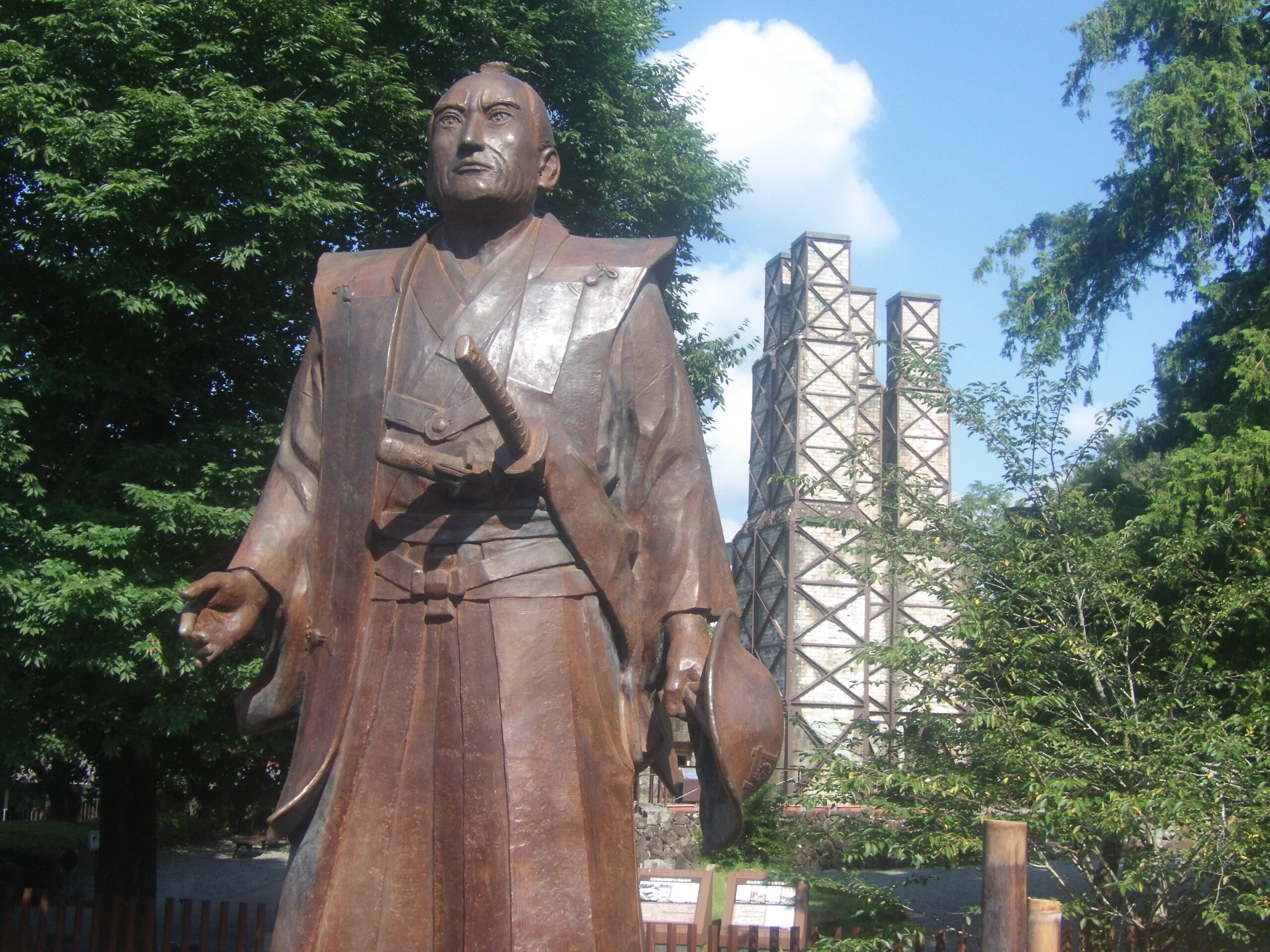 江川英龍銅像與韮山反射爐