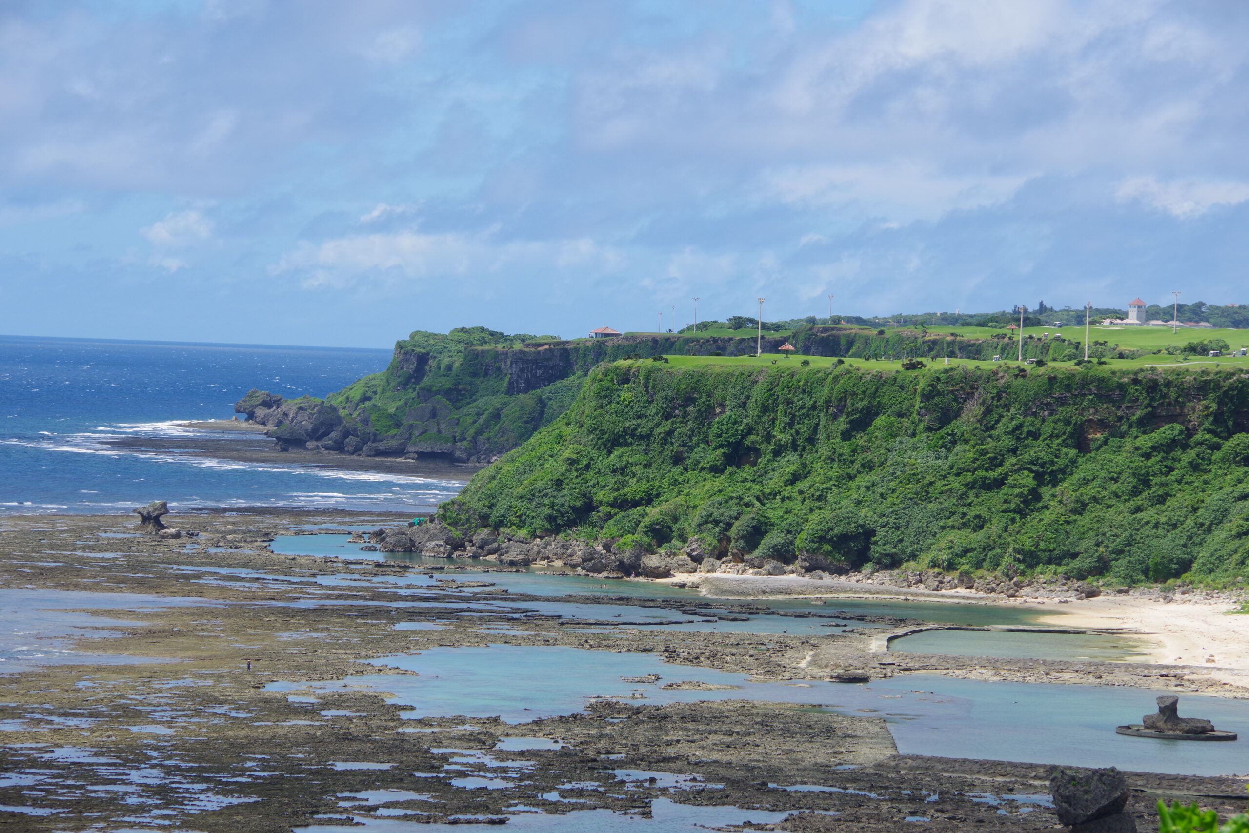 沖繩島八重瀨海岸