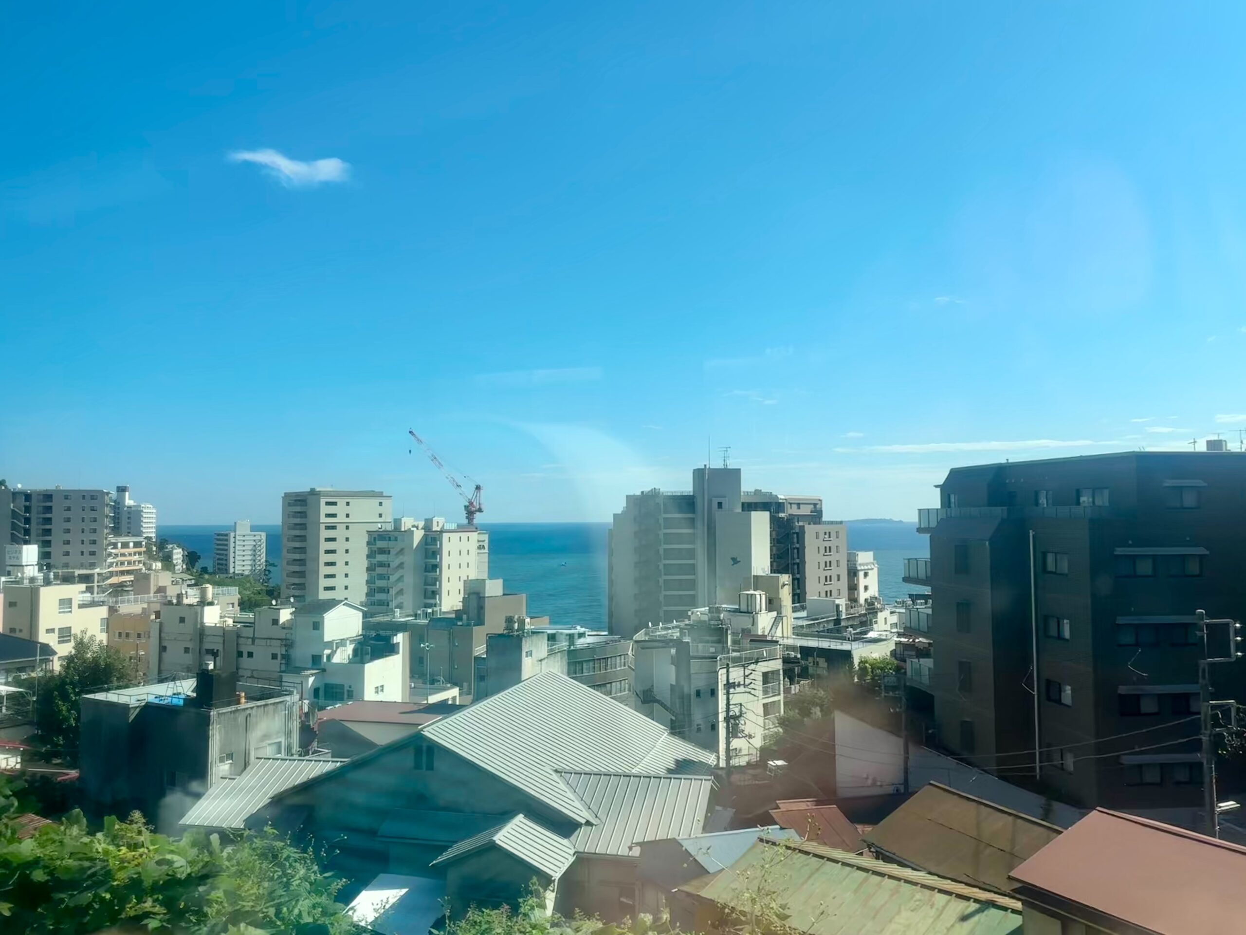 熱海市區與相模灣全景