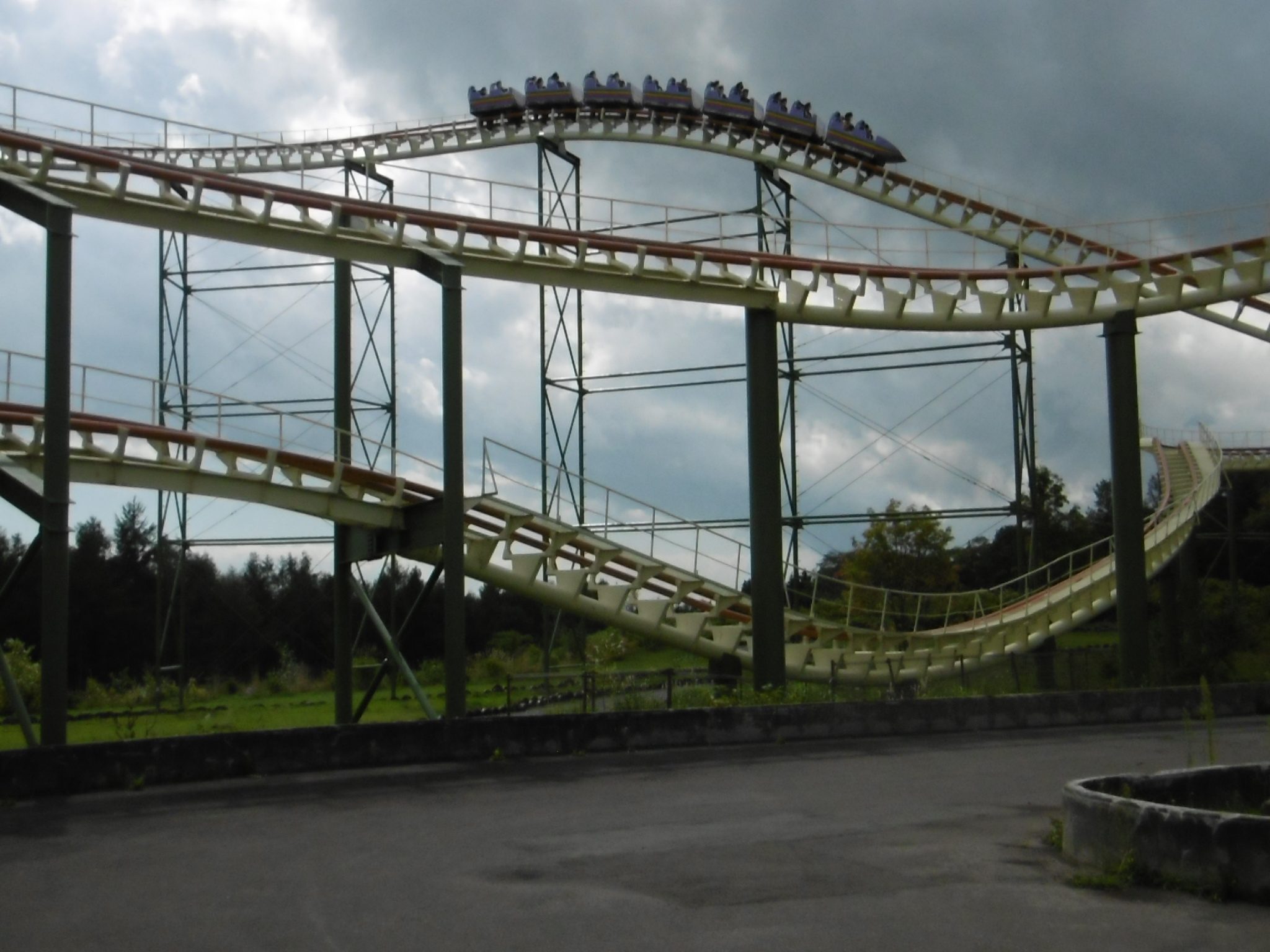 留壽都山地噴射式過山車