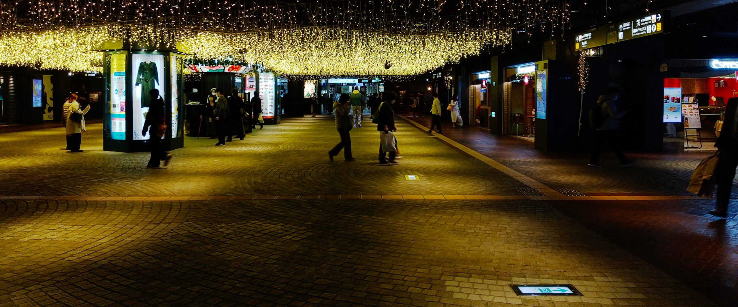 福岡第三街區資訊廣場的天神地下街北側