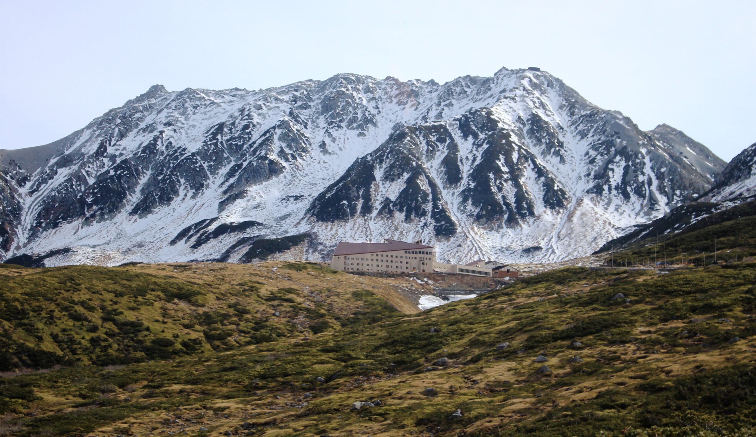 立山山峰與立山飯店