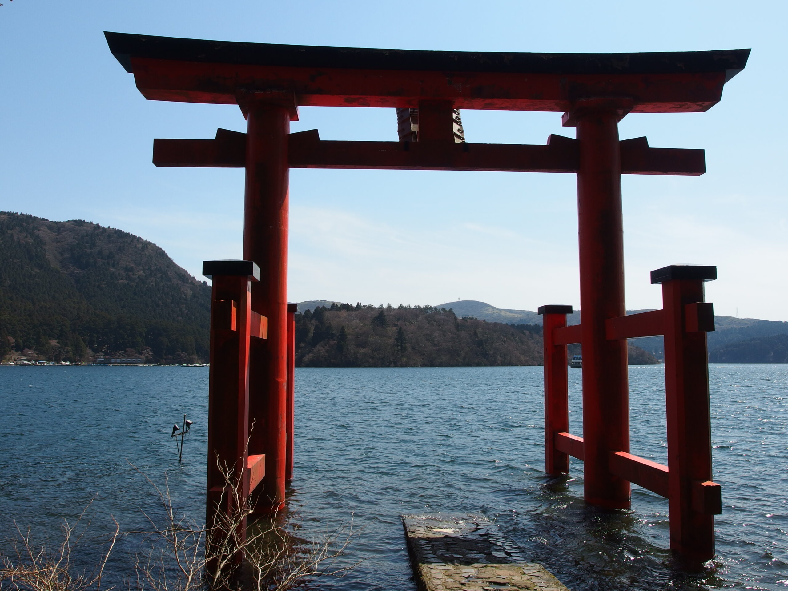 箱根神社湖畔鳥居