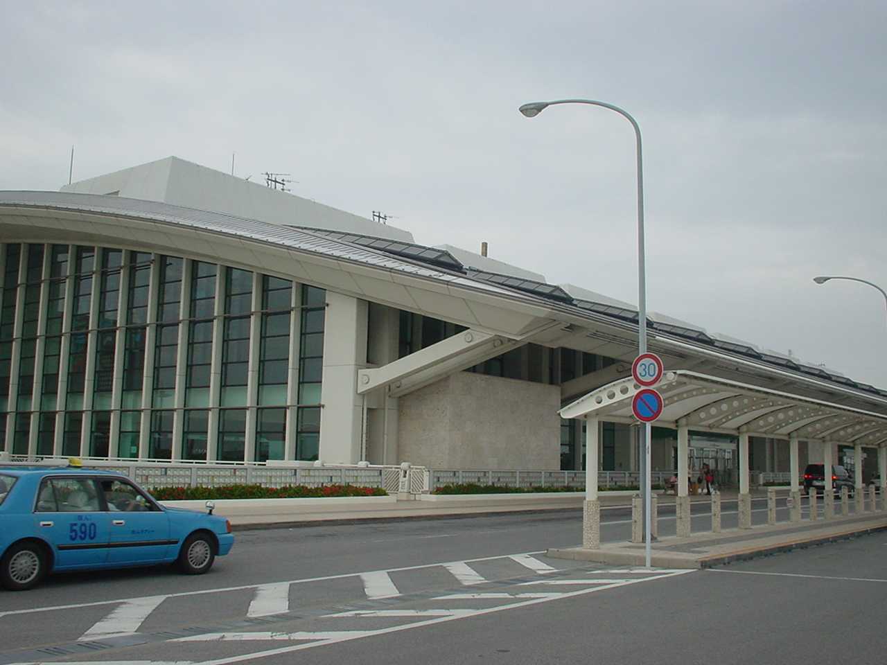 那霸機場大樓