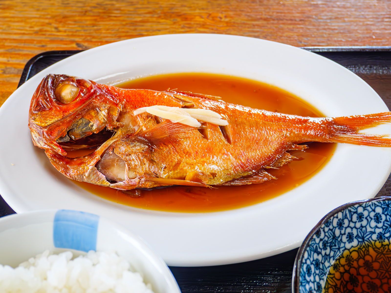 金目鯛煮付定食，展示完整料理擺盤