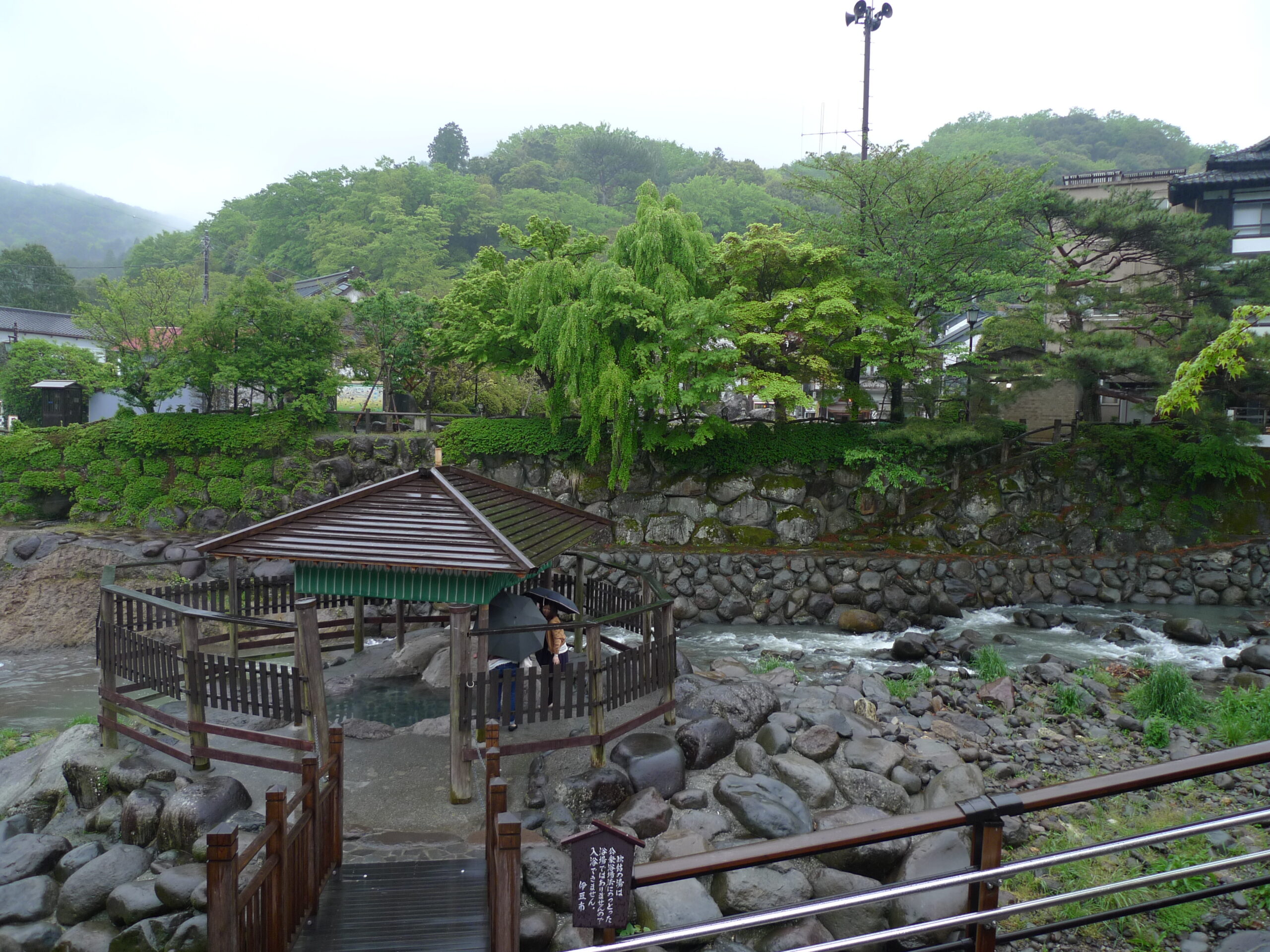 雨中修善寺溫泉街氛圍