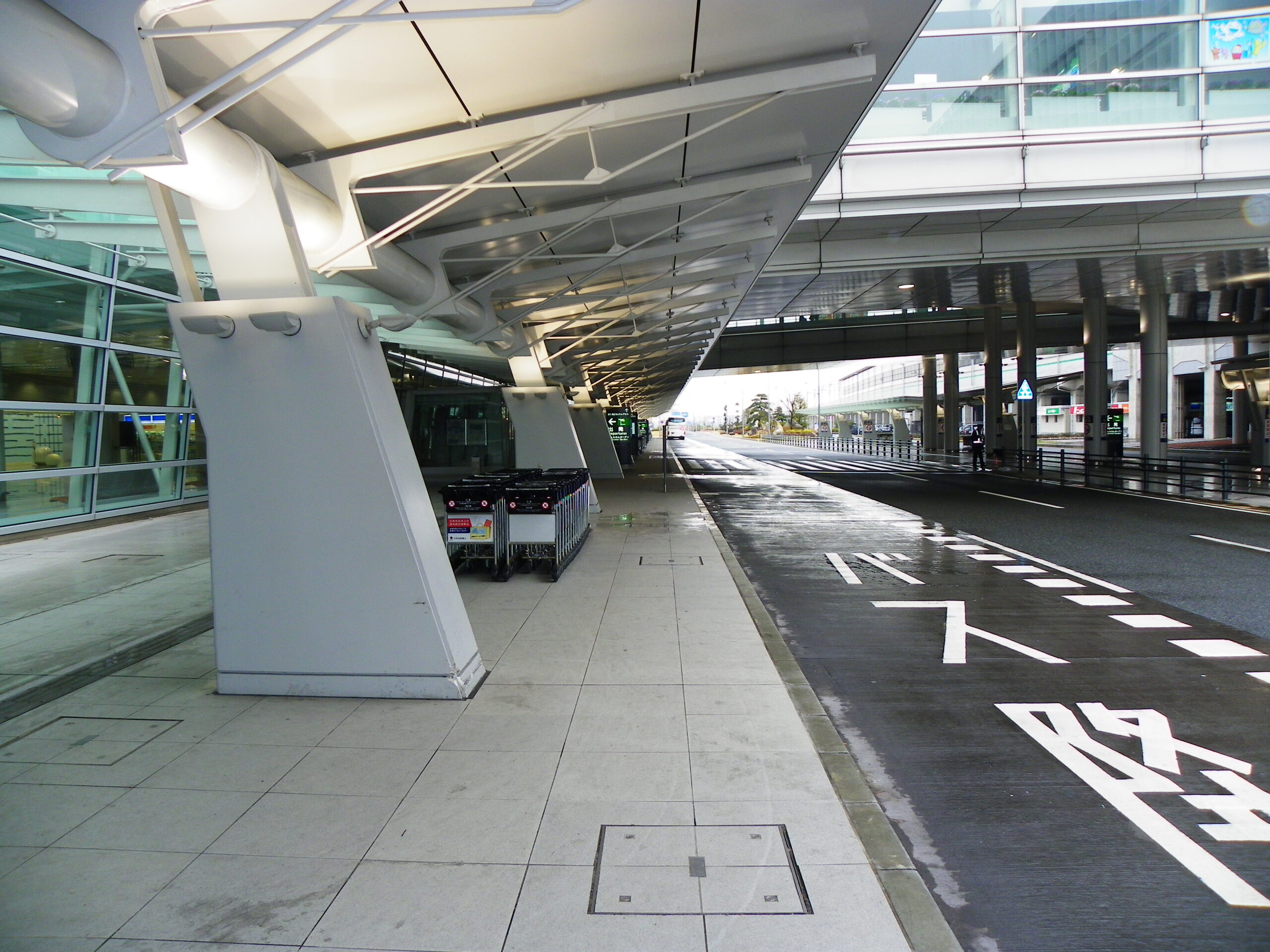 中部國際機場航站樓巴士站