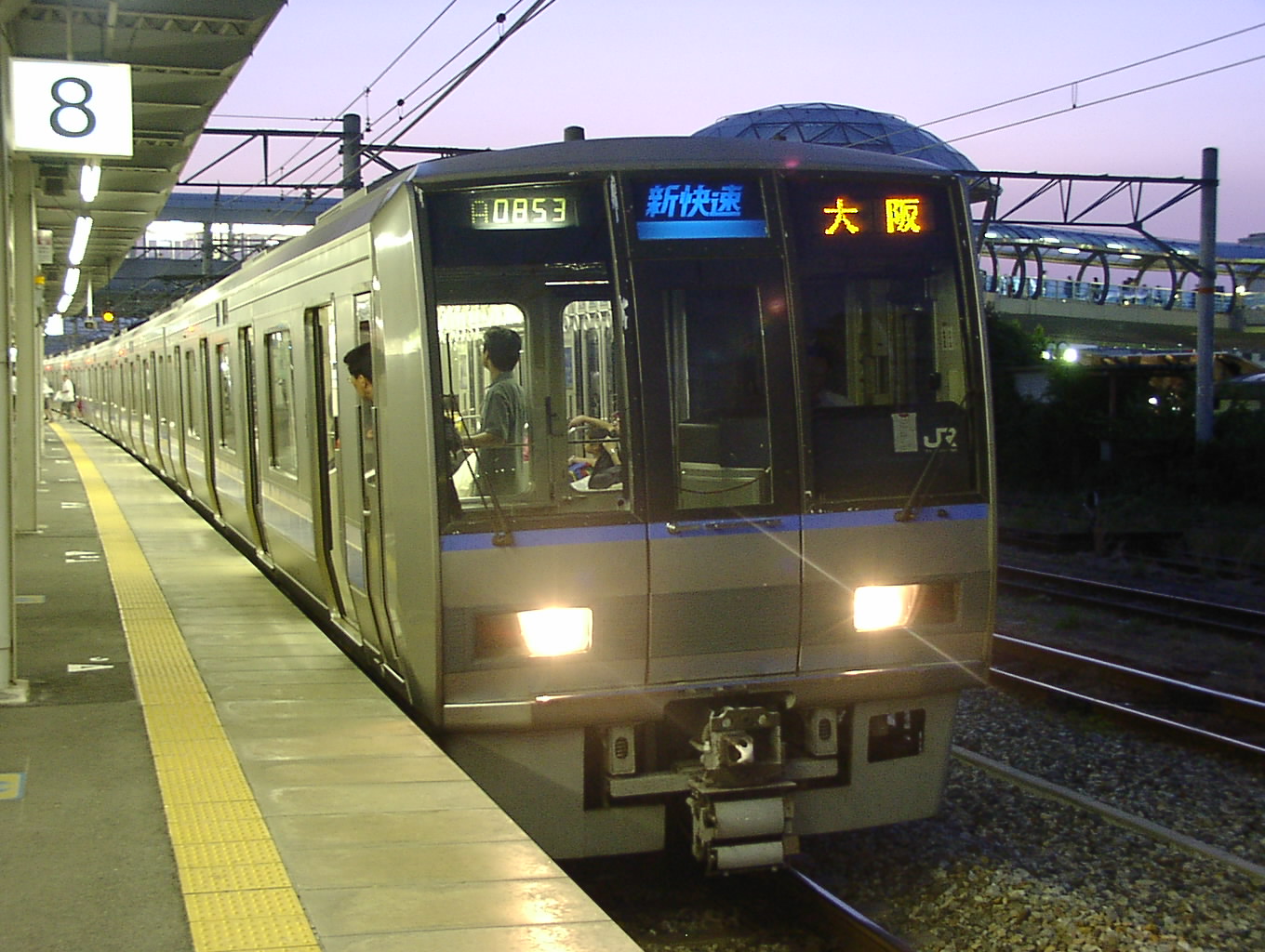 207型新快速列車