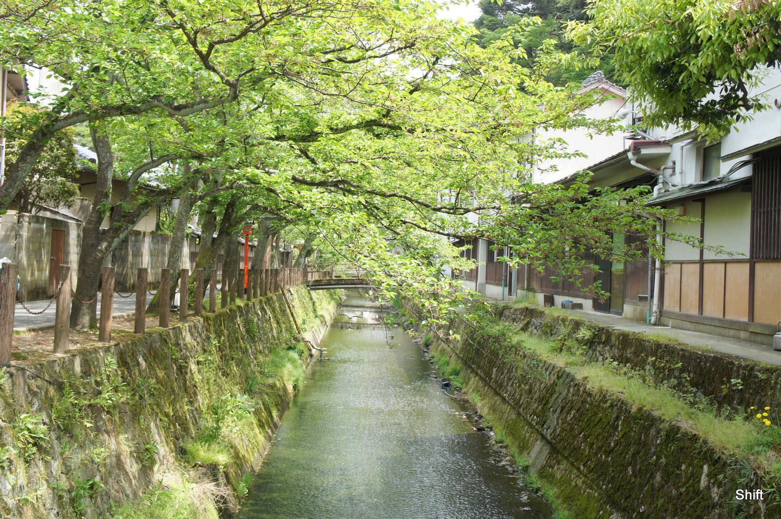 城崎溫泉的溪流