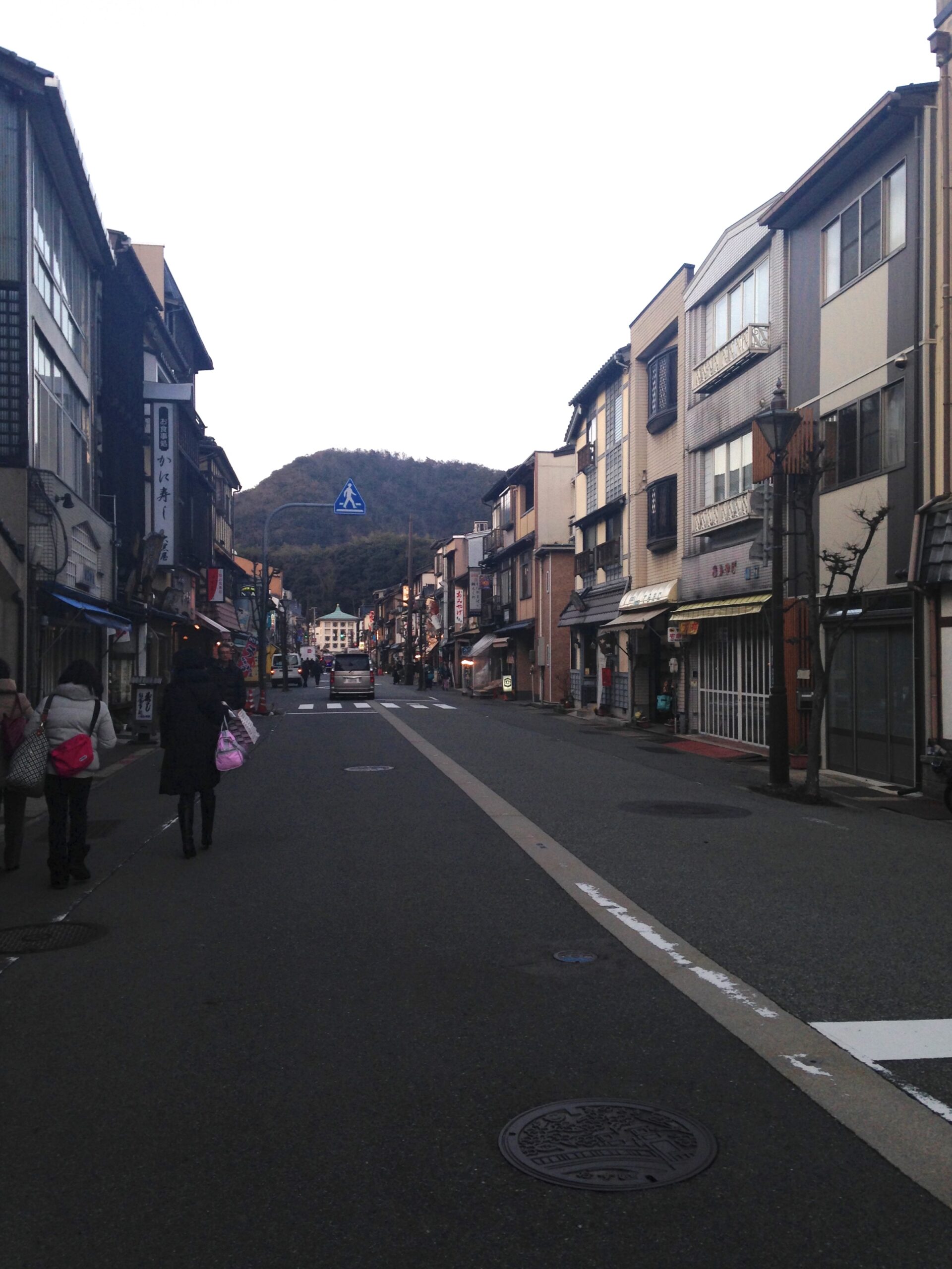 城崎溫泉車站附近的街道