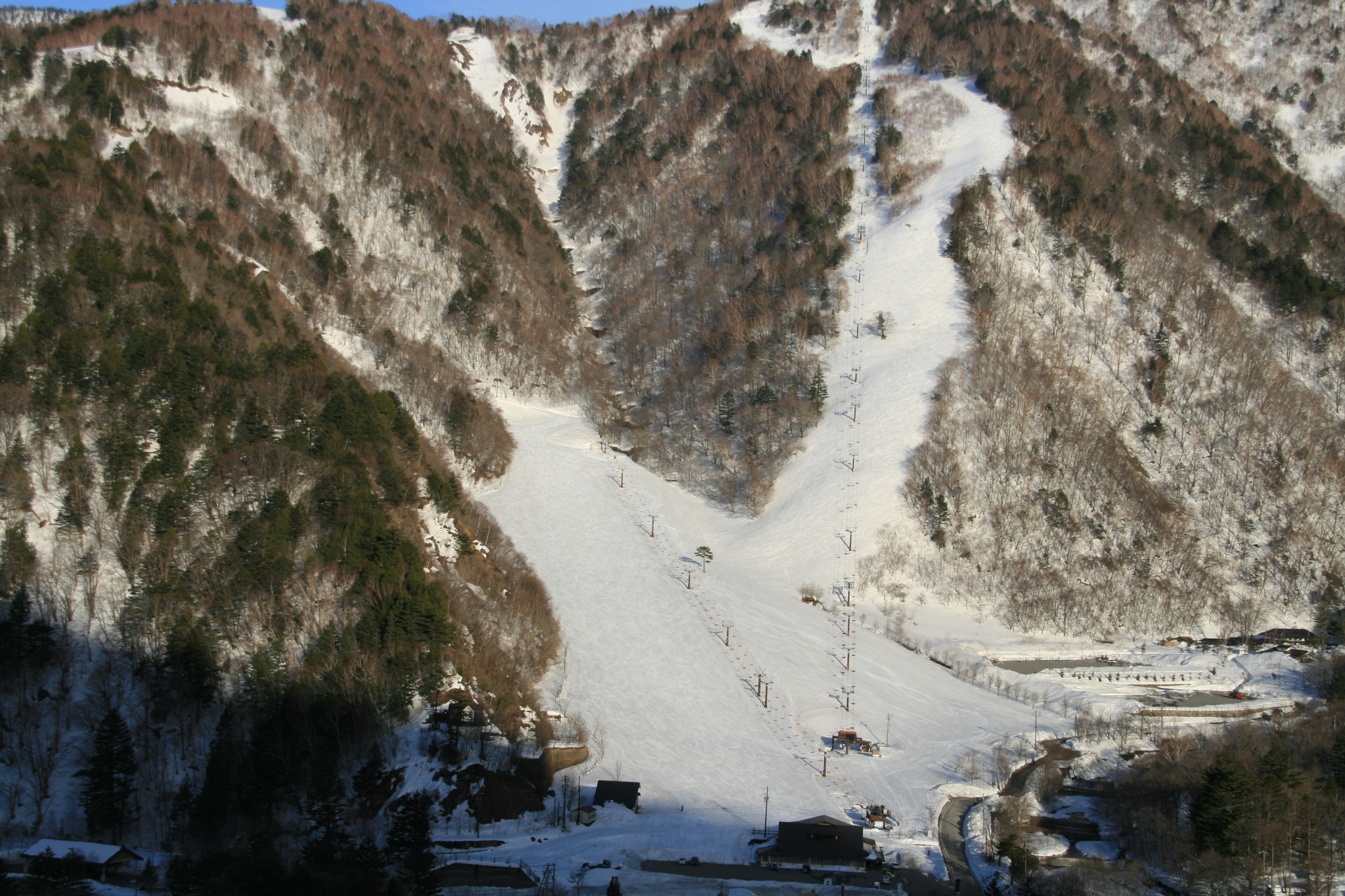 日本岐阜縣高山市奧飛驒溫泉鄉平湯全景