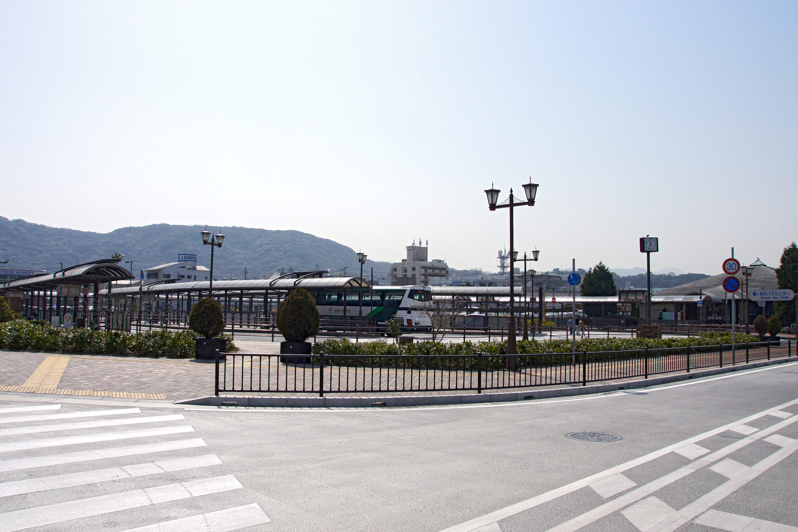 洲本巴士中心外觀