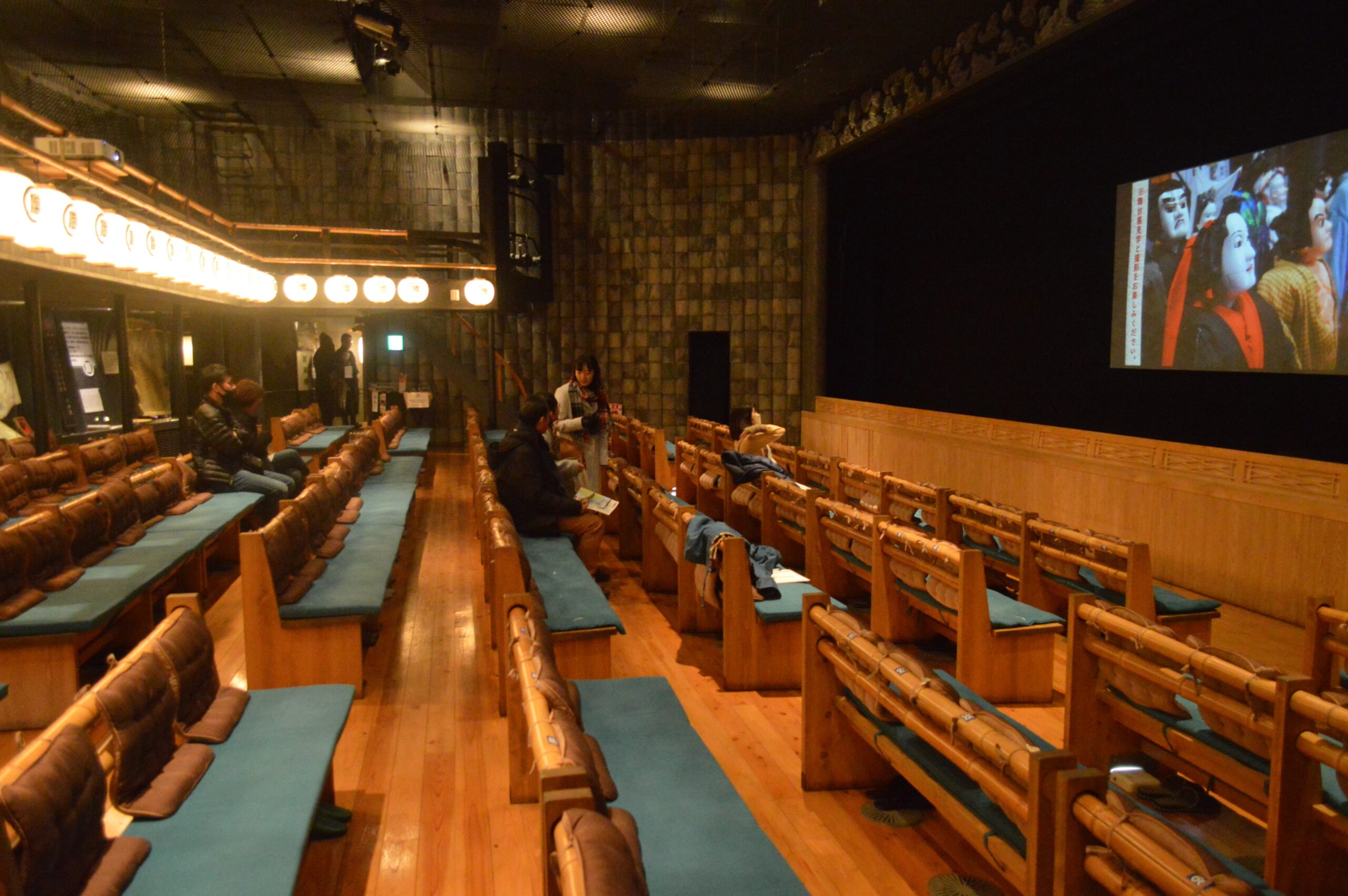 淡路人形淨琉璃館