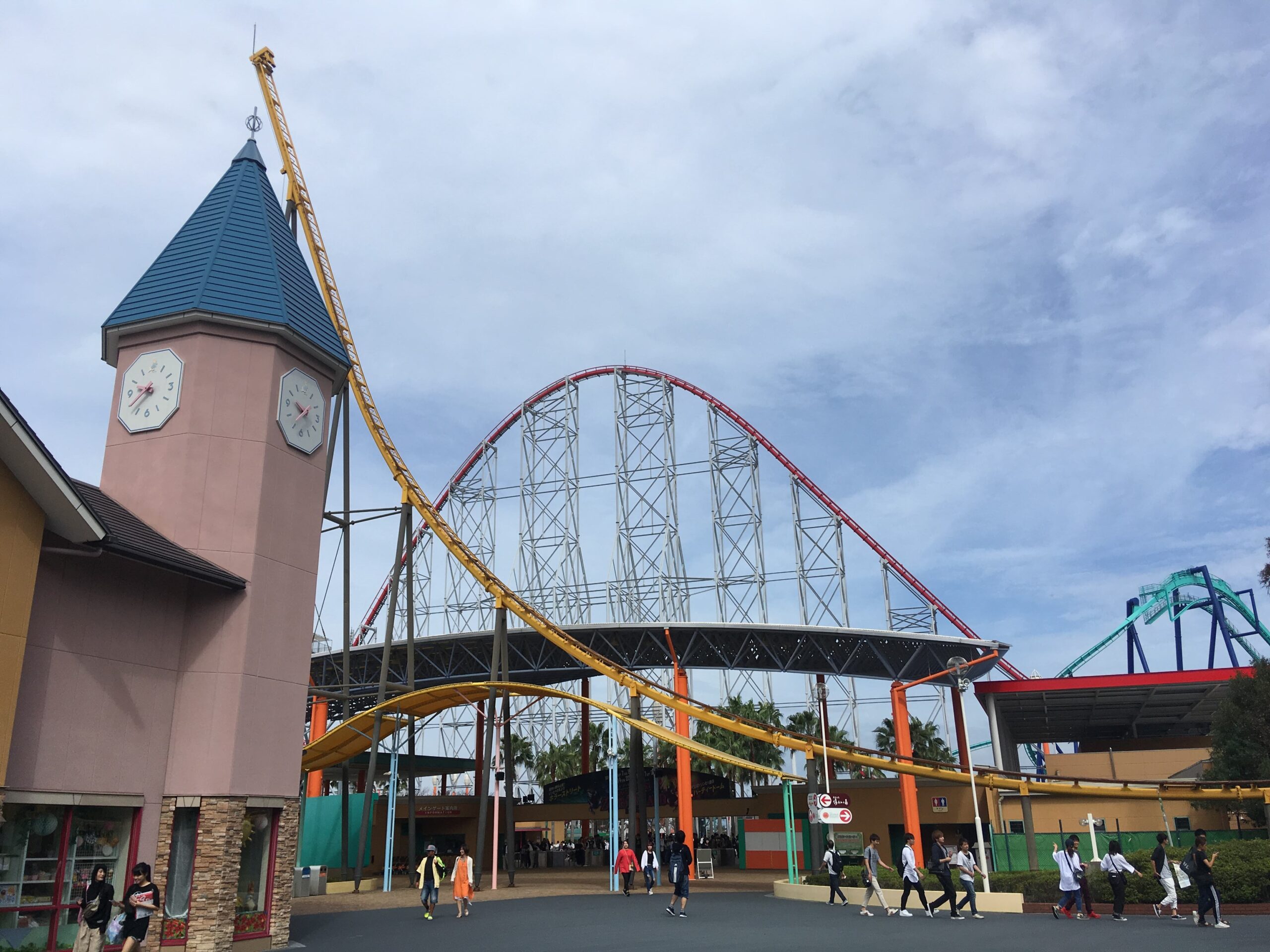 穿梭環線與鋼龍過山車