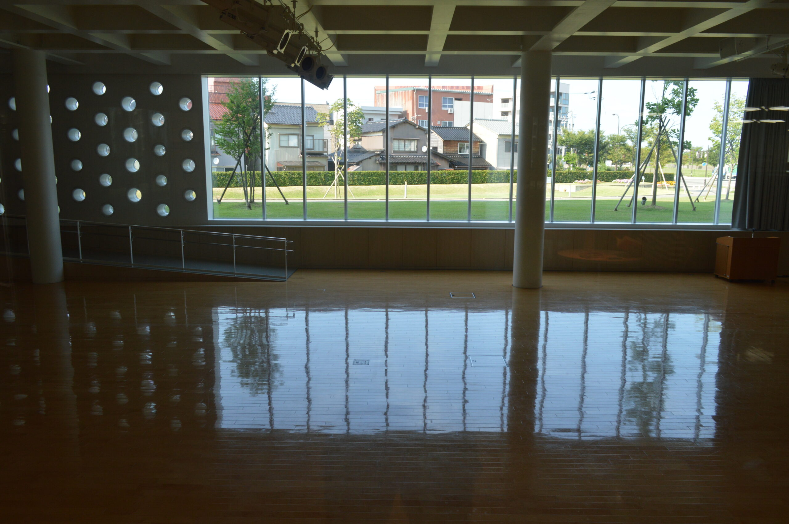 金澤海未來圖書館外觀