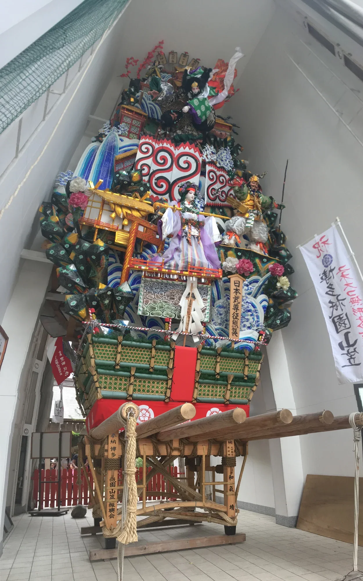 櫛田神社正面外觀與山笠展示