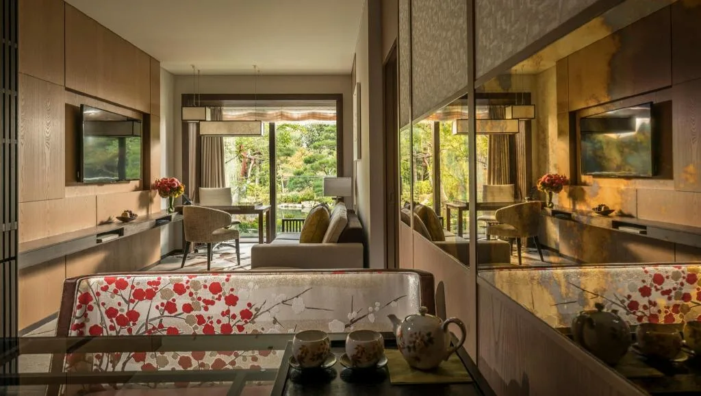 京都四季酒店用餐空間（Four Seasons Hotel Kyoto）