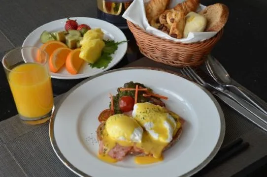 二世古Hinode Hills用餐空間(Hinode Hills Niseko Village Small Luxury Hotels of The World)