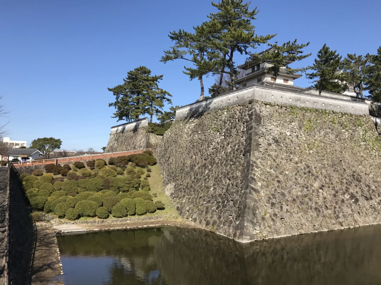 島原城野面積石垣與護城河錦鯉