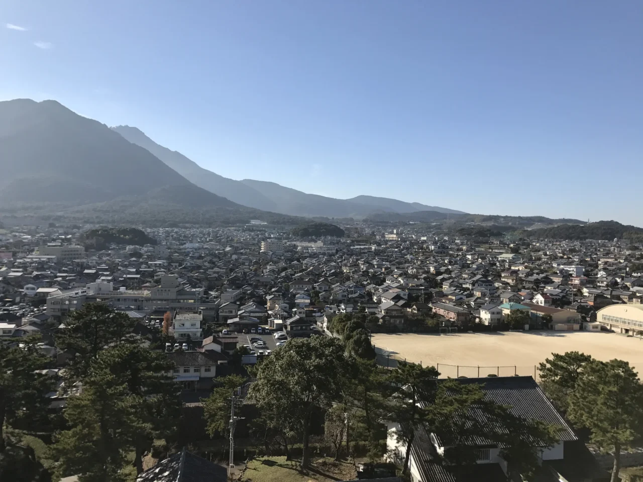 島原城天守閣展望台俯瞰有明海與雲仙岳