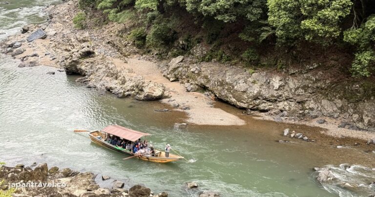 【嵐山一日遊】2026實測路線：小火車＋保津川遊船→渡月橋/天龍寺/竹林｜時間表・交通・費用